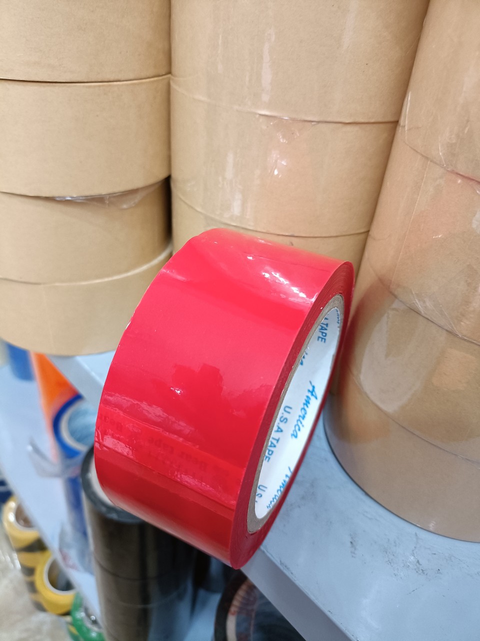 1 cuộn băng keo màu đỏ, 48mm