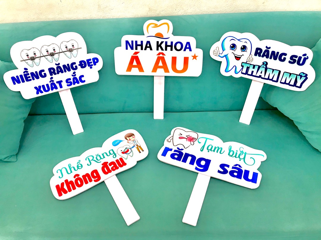 Hashtag thiết kế theo yêu cầu của khách hàng