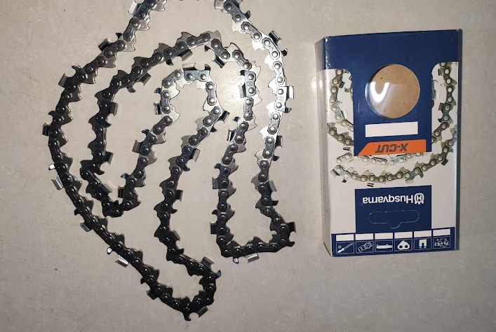 Xích cưa xăng lam 20"=58 cm có 36 mắt cắt gỗ Husqvarna, hàng chuẩn hãng Hu, chất lượng cao, có dập logo trên xích.