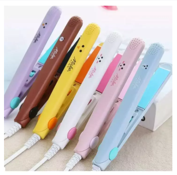 [HCM][XẢ KHO] Máy Kẹp TócDuỗi TócMáy Ép TócUốn Cúp Xoăn Lọn Đa Năng Thiết Kế Nhỏ GọnSiêu Luôn Tiện Lợi Giúp Các Nàng Với Thể Dễ Dàng Bỏ Vừa Túi Điểm TrangTúi XáchBaloĐáp Ứng Nhu Cầu Làm Cho Đẹp Cho Mái Tóc Mọi Khi Mọi Nơi