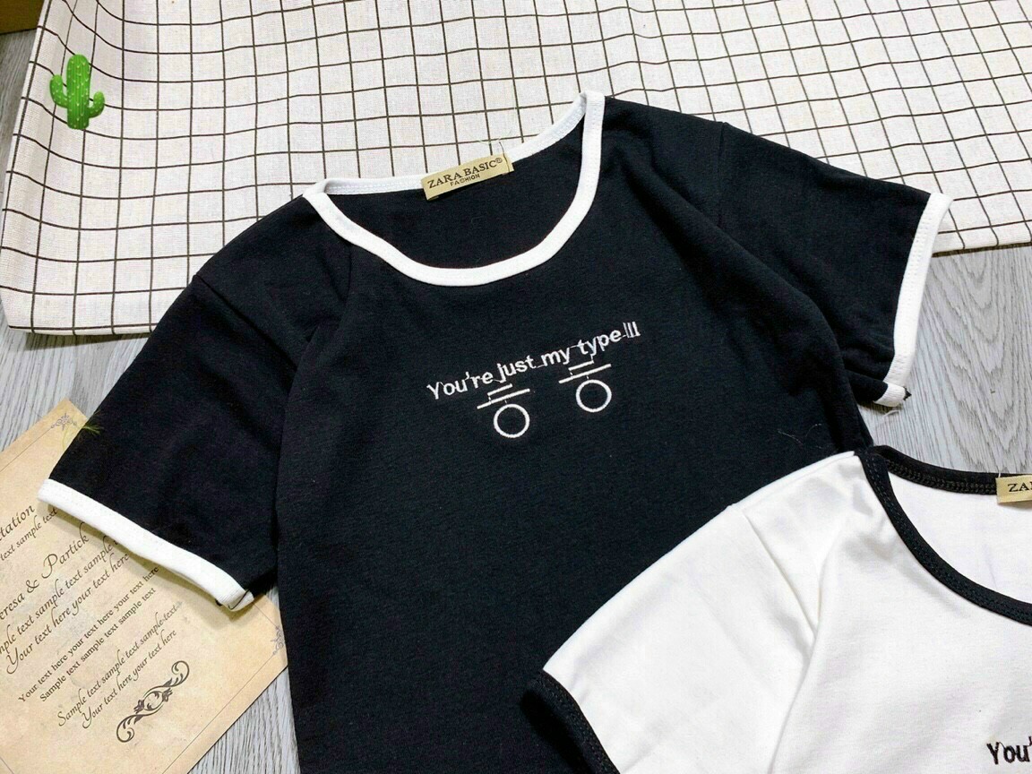Áo Thun Croptop Thêu Chữ