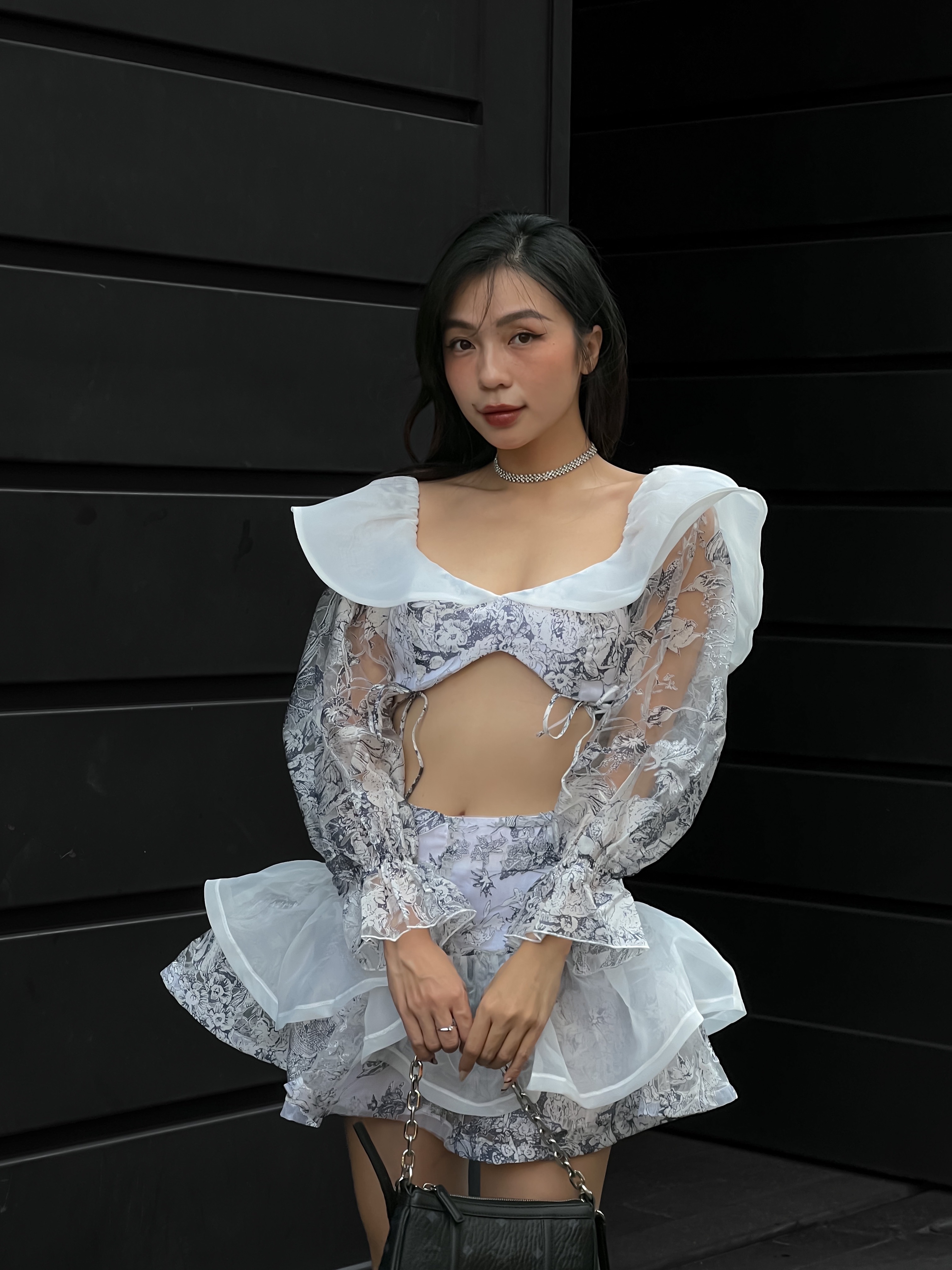 Đầm băng khiết , vải voan in 3d phối organza