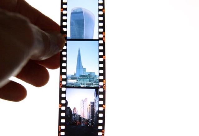 bút lau lens + bóng thổi bụi