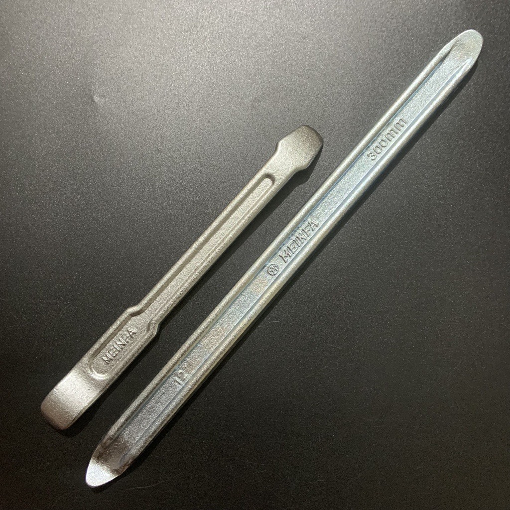 Móc lốp xe máy , xe đạp meinfa giá 1 cái