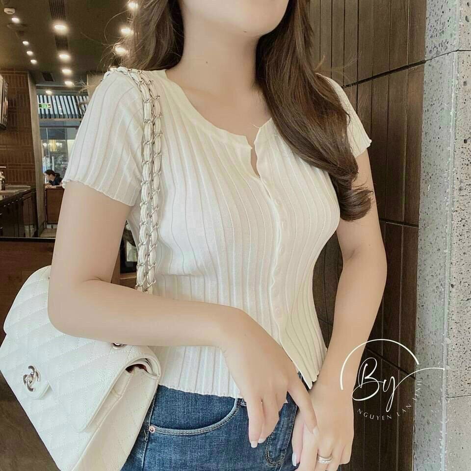 Áo len tăm nữ cộc tay cài khuy cổ tròn dáng croptop hot hit