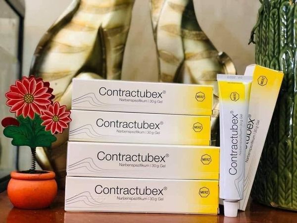 Kem mờ sẹo contractubex
