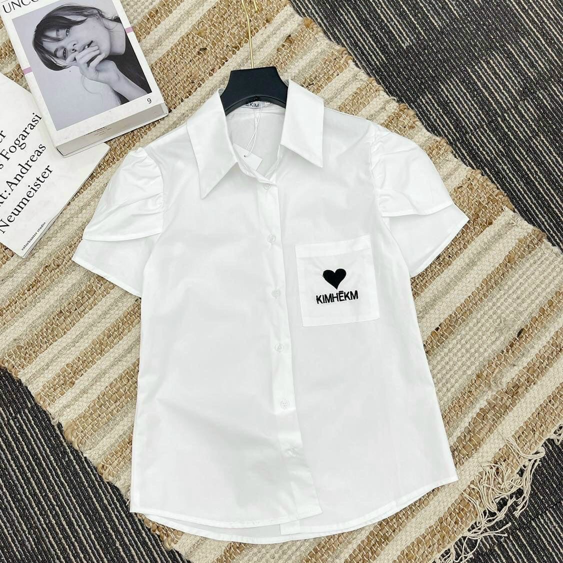 Áo sơ mi nữ thêu hình trái tim, áo sơmi trắng nữ thêu trơn basic mặc đi học đi làm kiểu dáng Hàn Quốc trẻ trung đơn giản