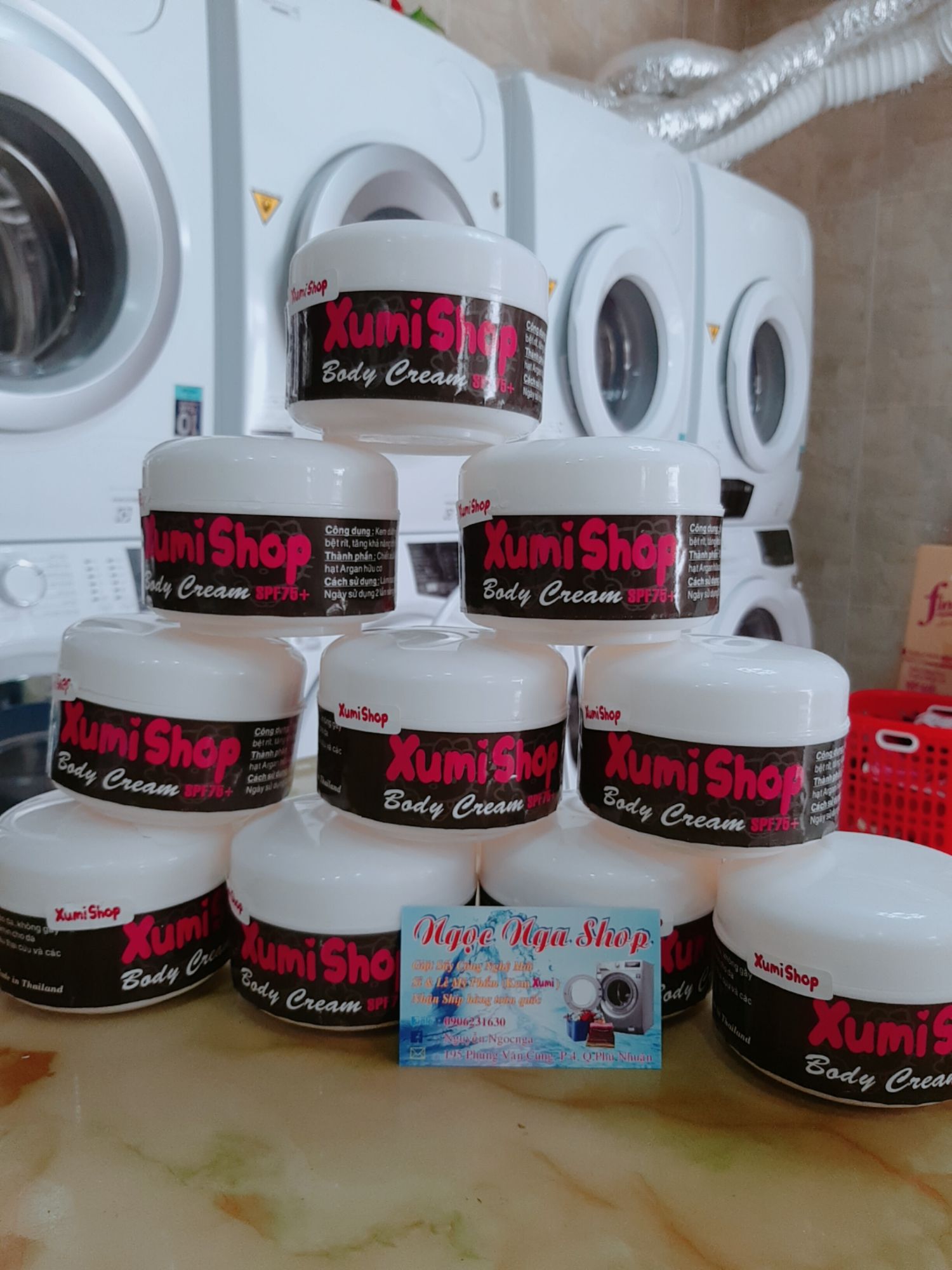 Kem body đêm xumi hủ 300g giá 250k