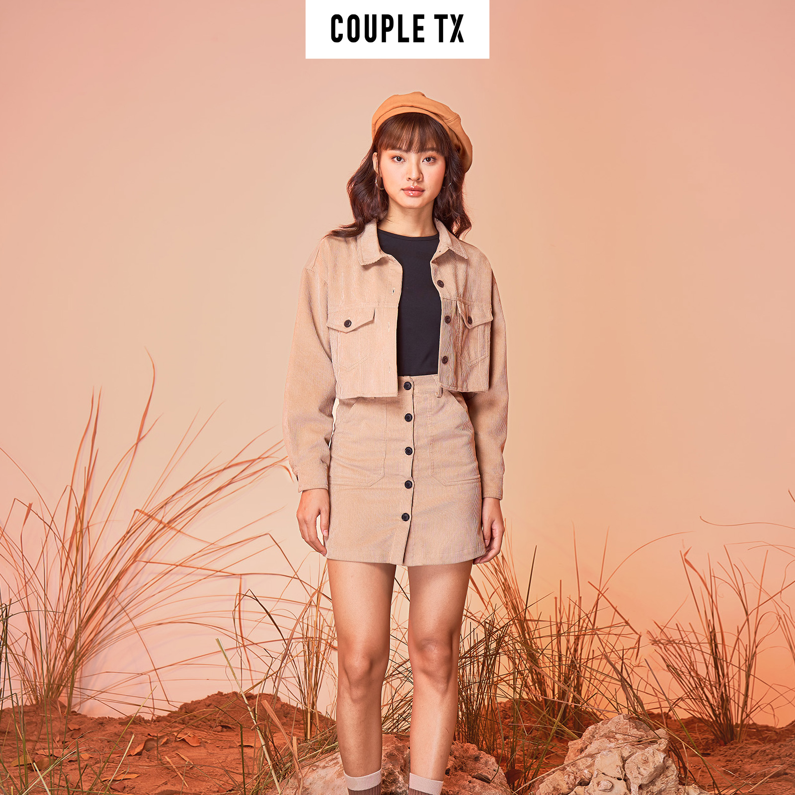 Áo Khoác Croptop Nữ Ticke Nhung Couple TX WOF 2002