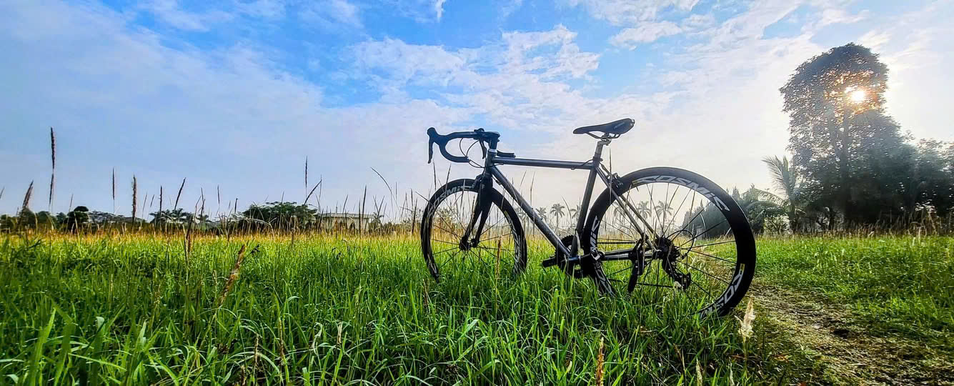 Xe đạp Khung Titan V- Size 48 phụ kiện Mavic và Shimano