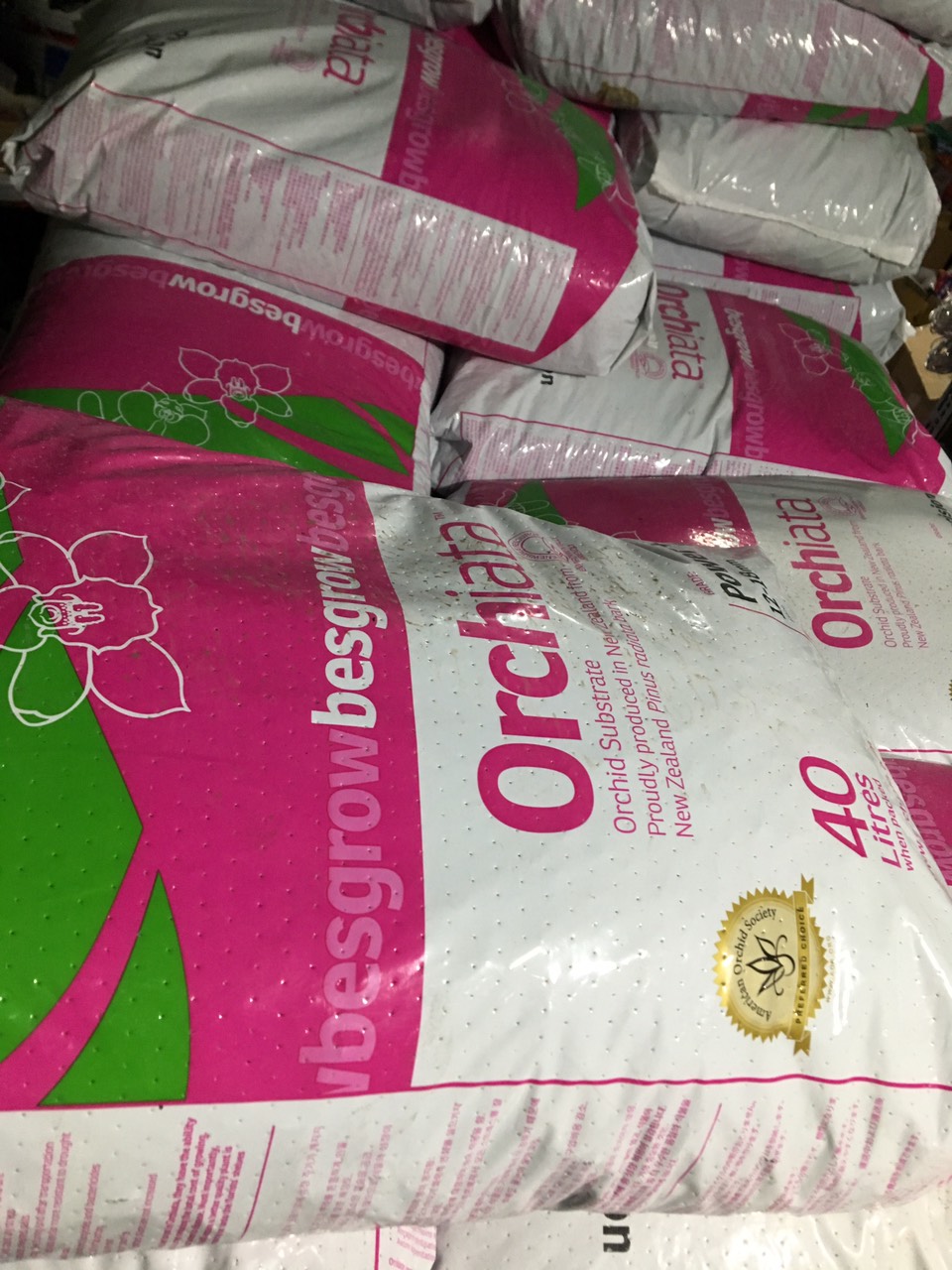 Vỏ thông ORCHIATA nhập khẩu đã qua xử lý thích hợp trồng hoa lan, kiểng lá gói 01 kg