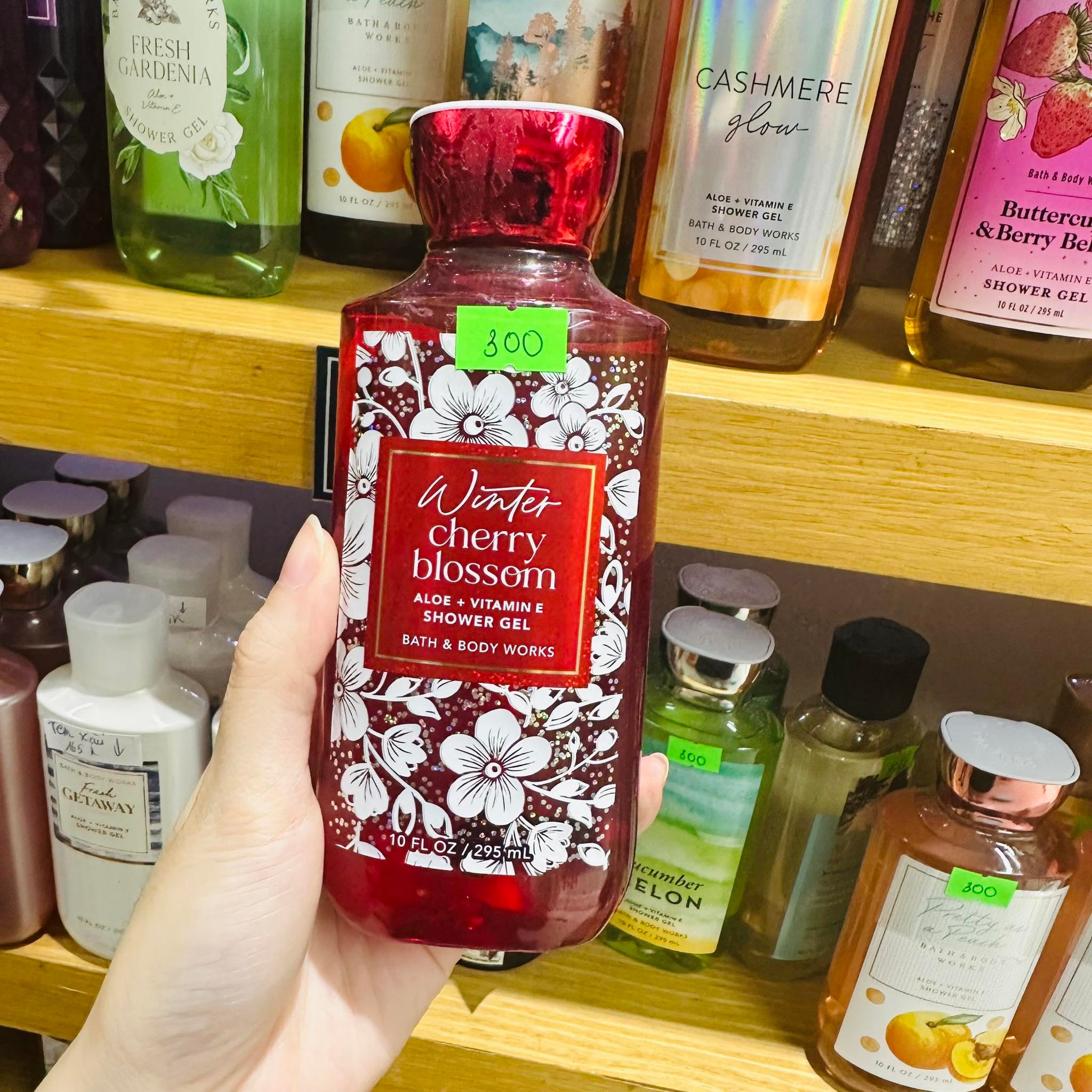 Sữa tắm bath & body works shower gel winter cherry blossom 295ml