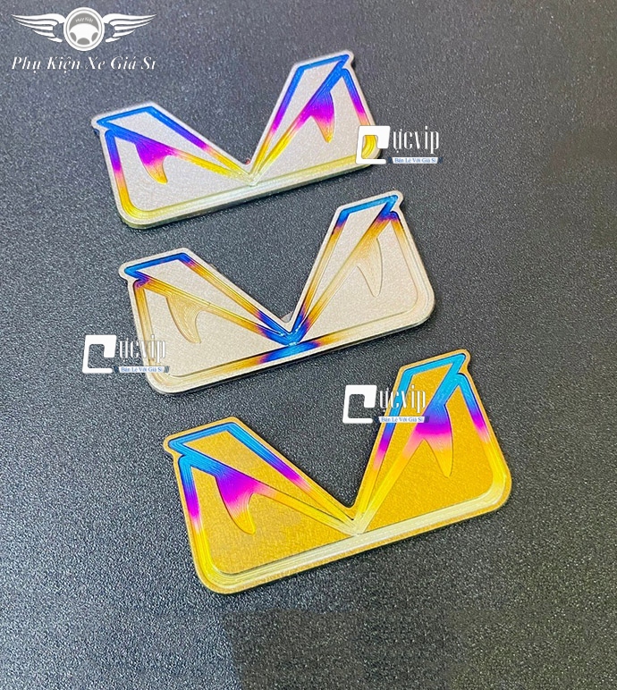Tem Dán Logo Mắt Cú Fendi Titan Cao Cấp MS3362
