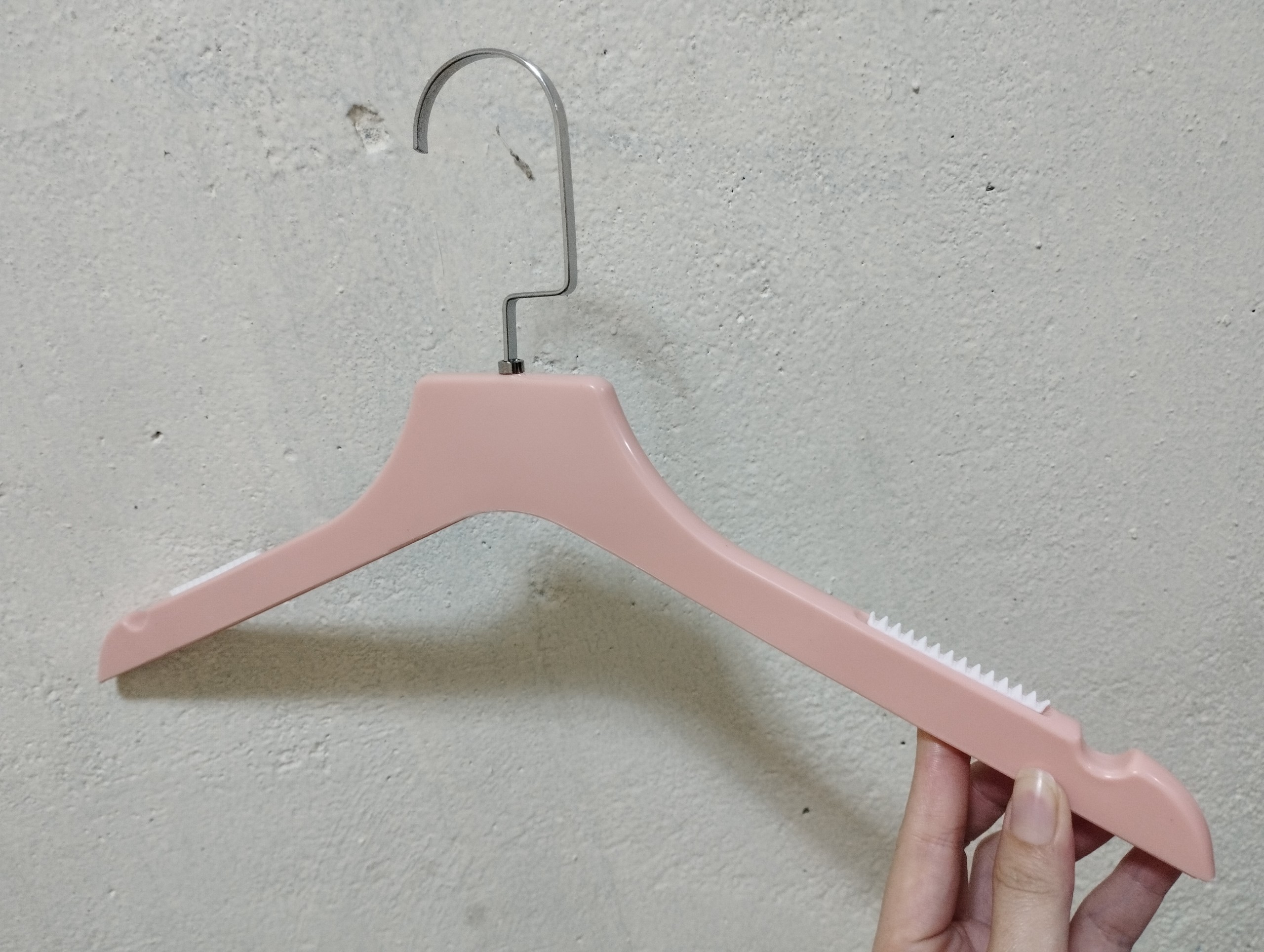 Bộ 10 móc nhựa treo quần áo có vai đệm chống trượt 38cm