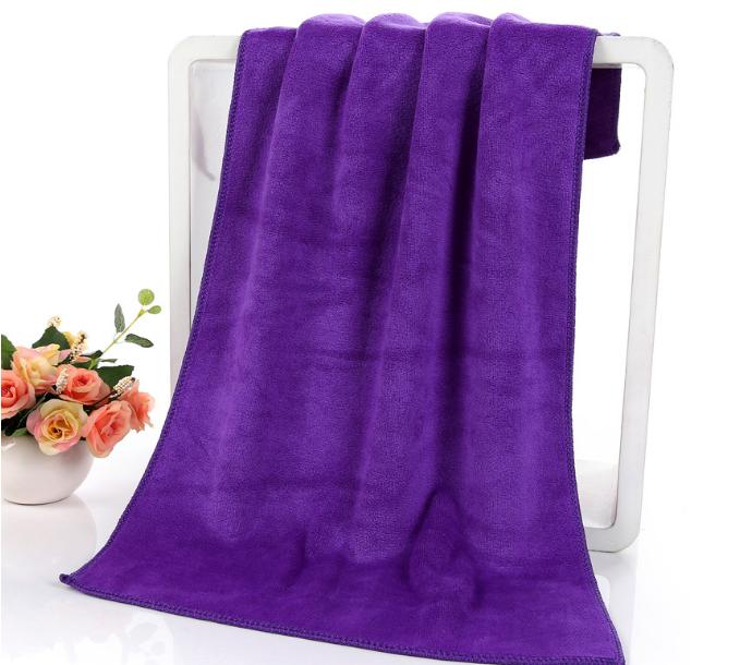 4 khăn lau đa năng kích thước 30x70cm được làm từ sợi Microfiber mềm mọn, thấm nước siêu tốc  lau sạch các bề mặt cần lau như tivi, tủ lạnh, bàn ghế, nội thất... Độ bền cao gấp 3 lần so với sản phẩm thông thường