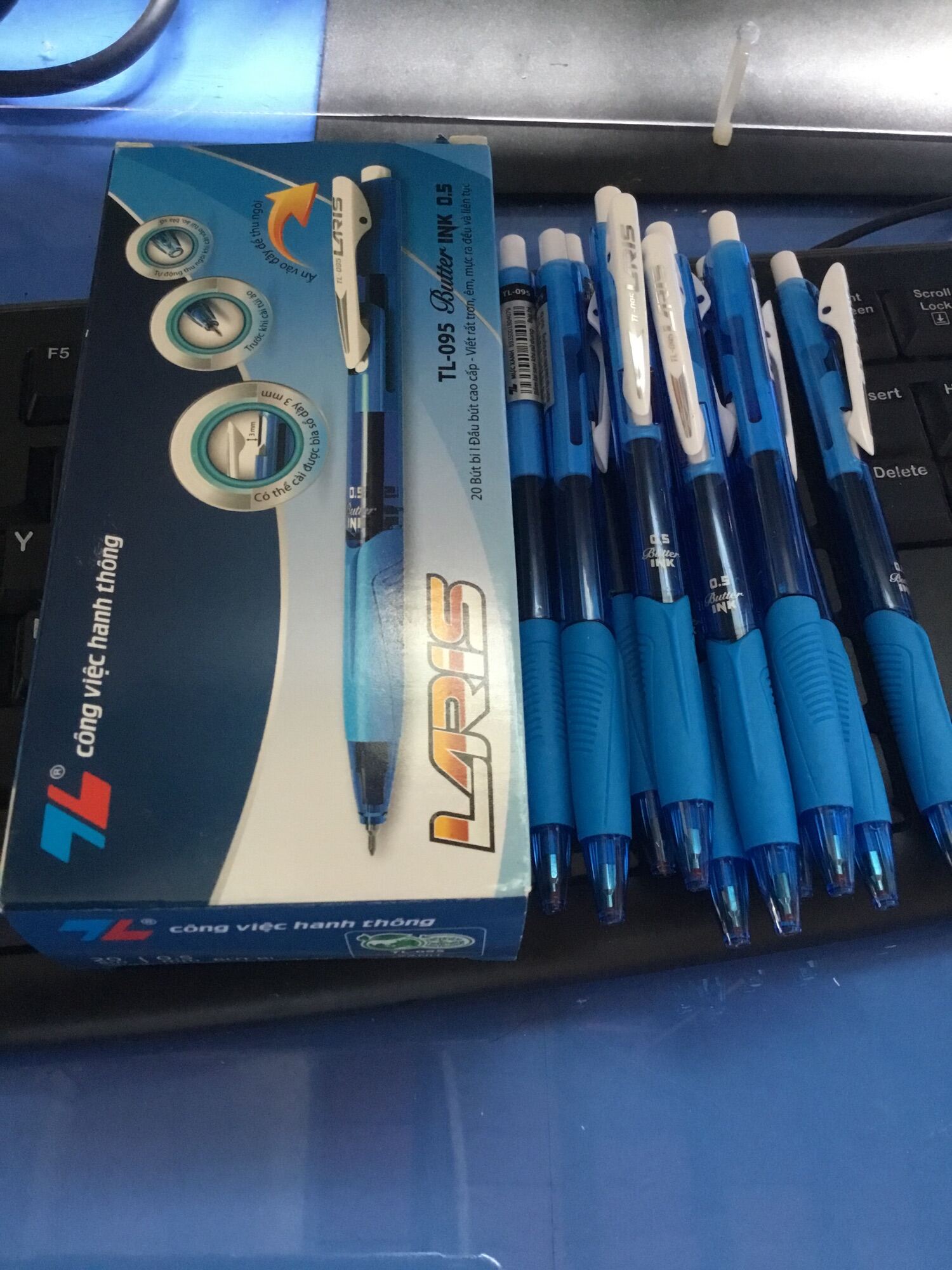 Combo 10 bút bi thiên long tl-095 màu xanh