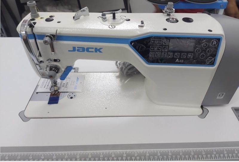 Máy may 1kim điện tử Jack A4B -A-C nhập khẩu nguyên bộ mới 100% nguyên đai nguyên kiện, tặng kèm kim, vít, dầu máy.