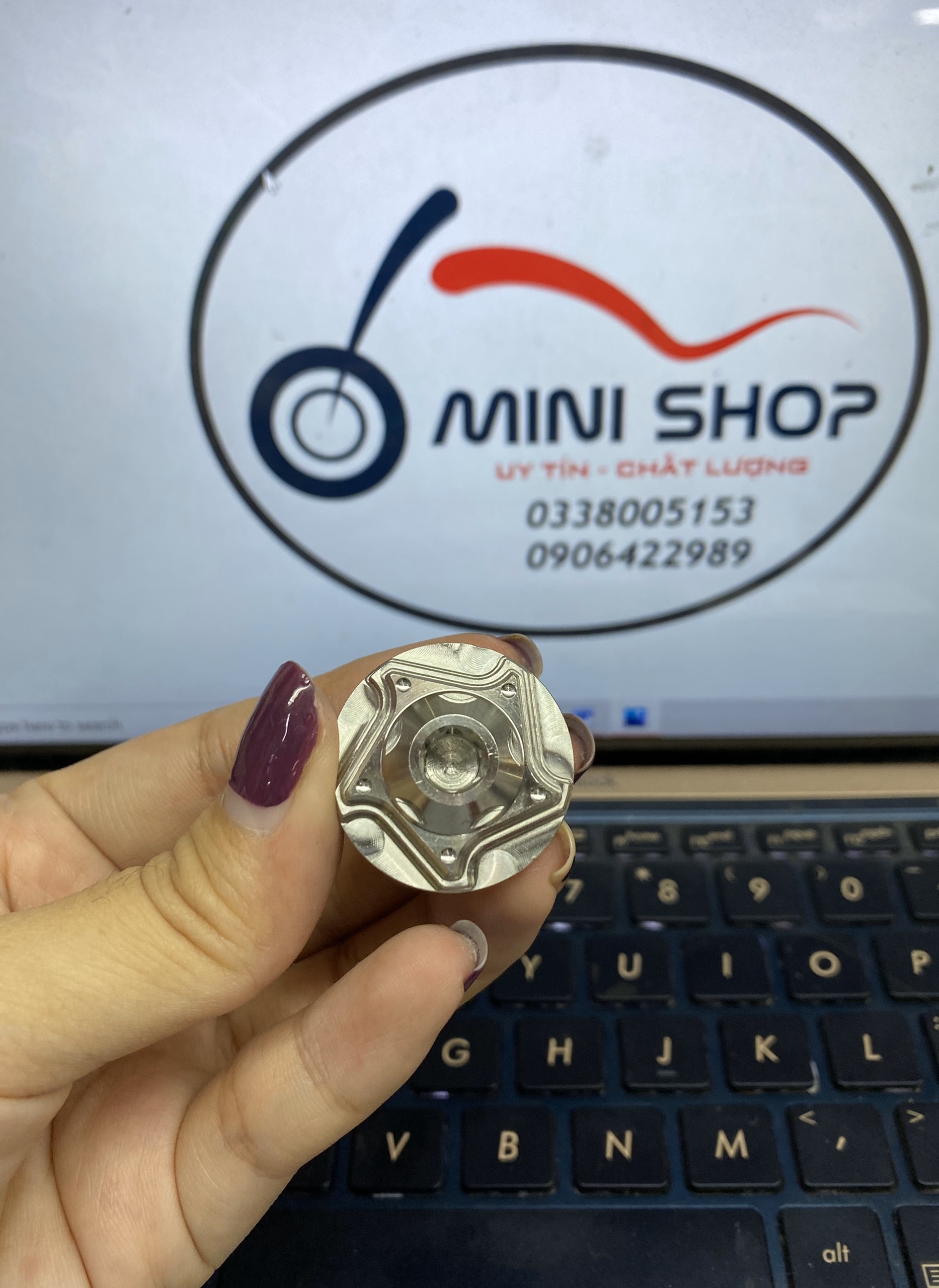 Ốc nhớt honda - yamaha kiểu salaya inox