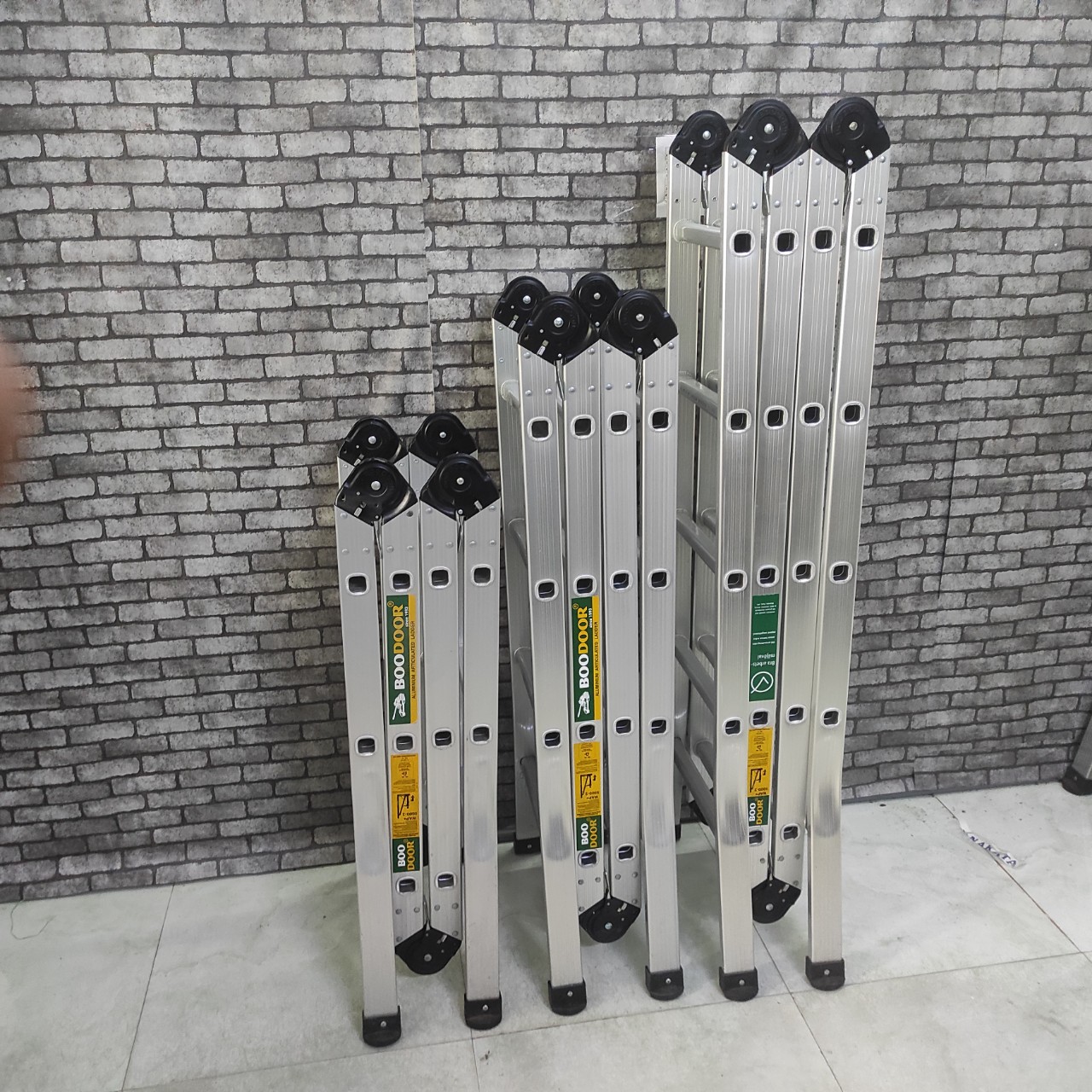 Thang nhôm gấp khúc boodoor 3 bậc -4 bậc-5 bậc mẫu mới 2024