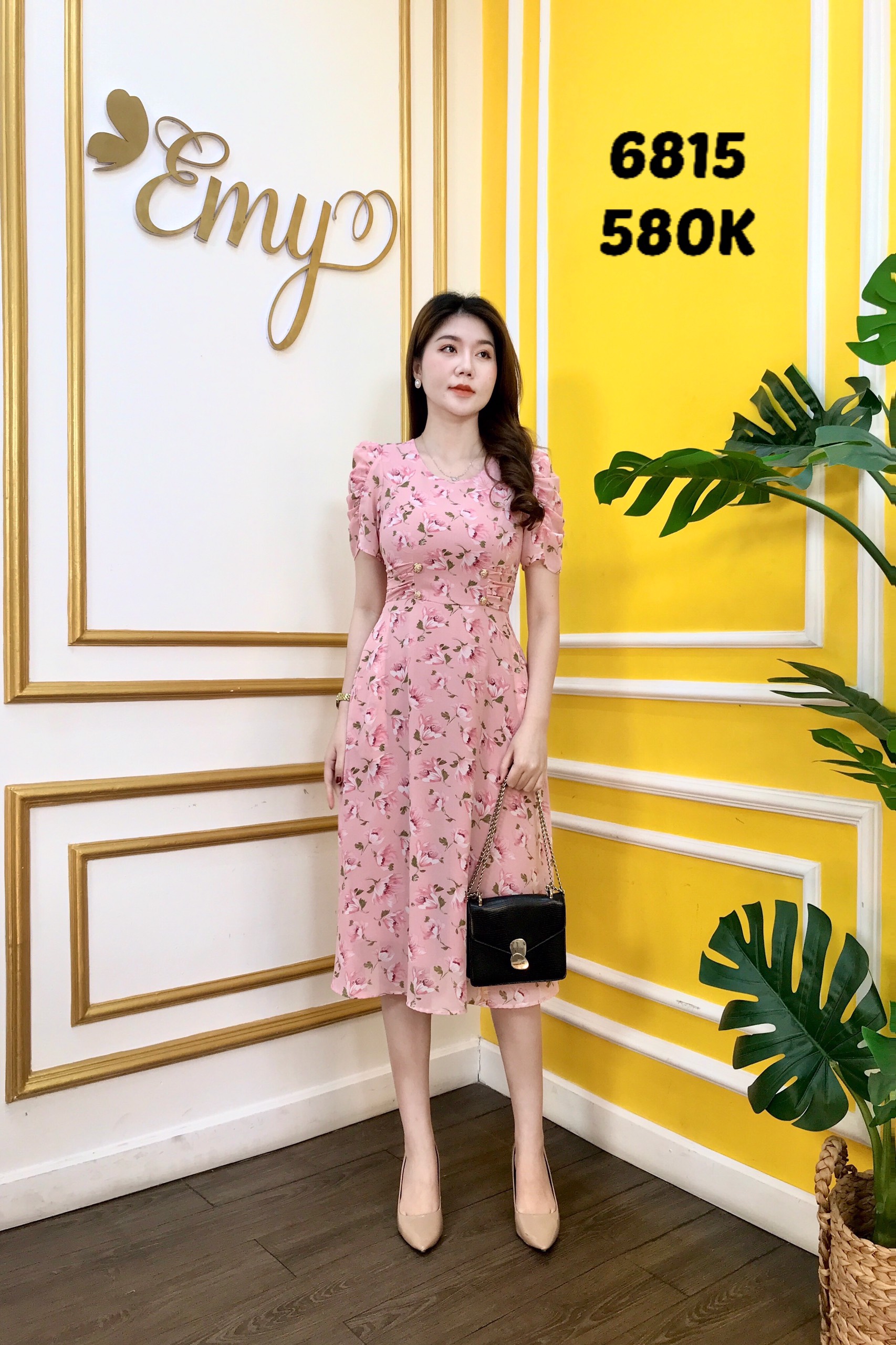 Đầm emy em6815 xoè hồng cổ tròn
