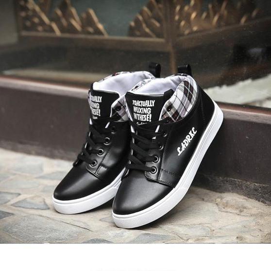 Giày Sneaker LMA Cổ Cao Màu Đen