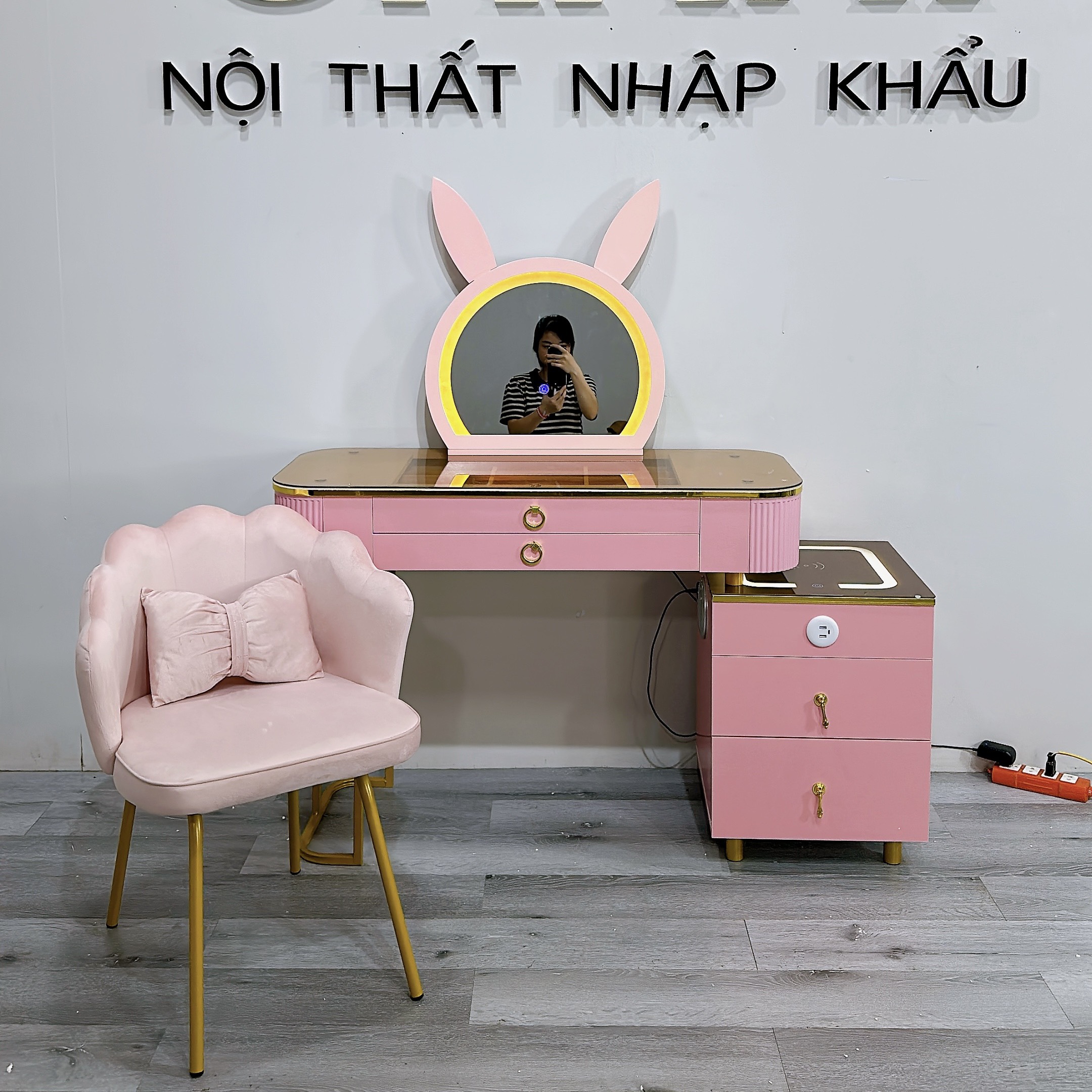 Bàn trang điểm, bàn phấn thông minh có tai thỏ có loa sạc hiện đại cao cấp đủ bộ gương và ghế - Mã TN23