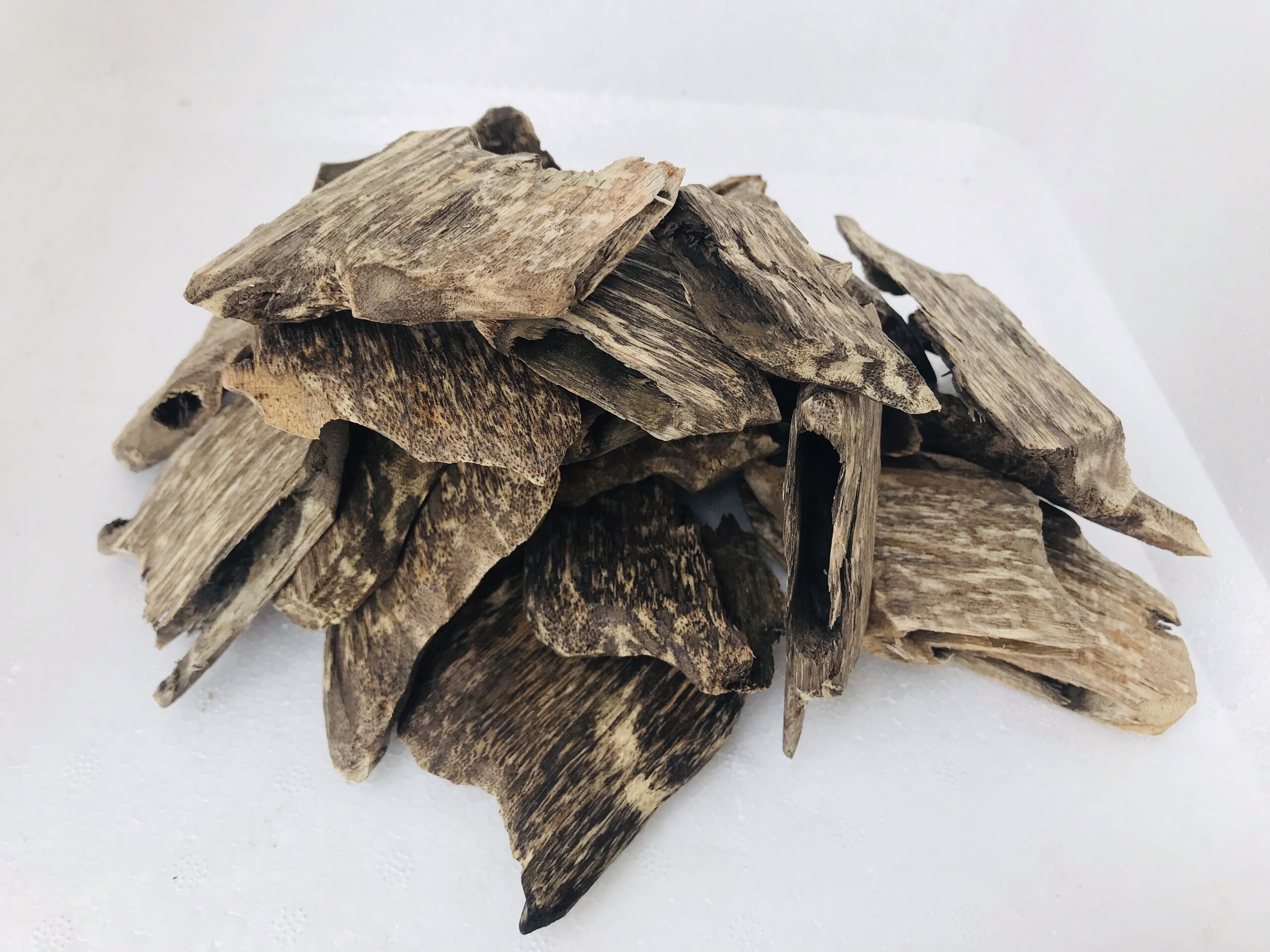 Trầm hương miếng Đại Lộc - Quảng Nam 60g ( loại đặc biệt )