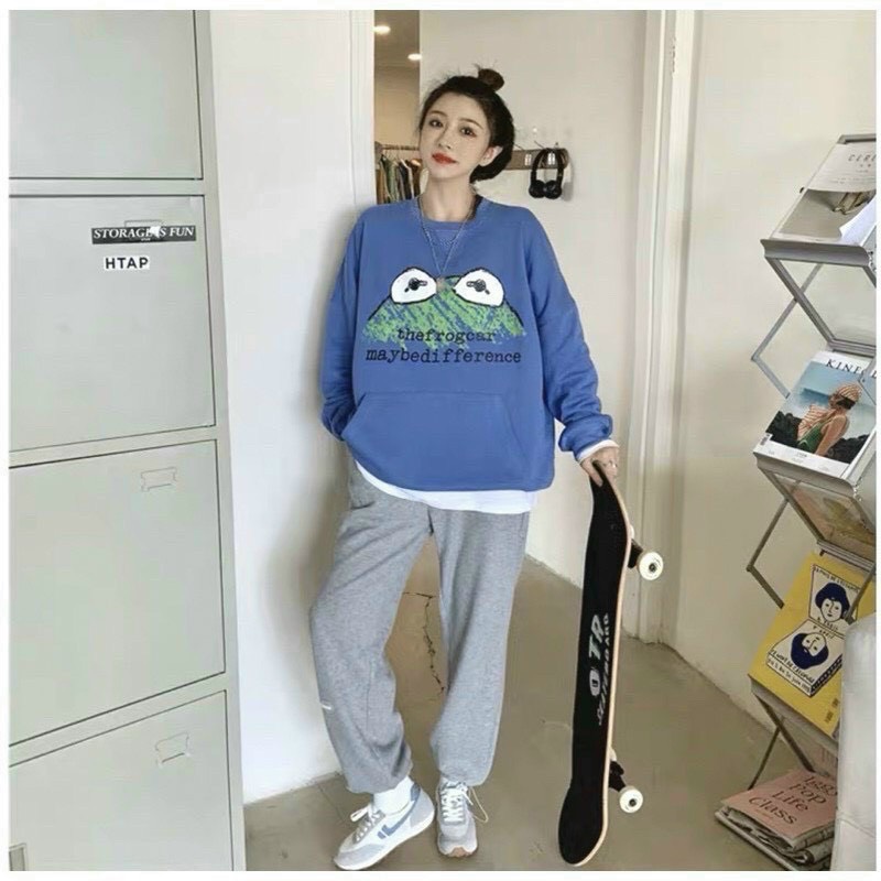 ÁO HOODIE NỮ CHẤT NỈ PE CAO CẤP CỔ TRÒN FROM RỘNG IN HÌNH CHÚ ẾCH  DUYÊN DÁNG NỮ TÍNH - H.E.O FASHION