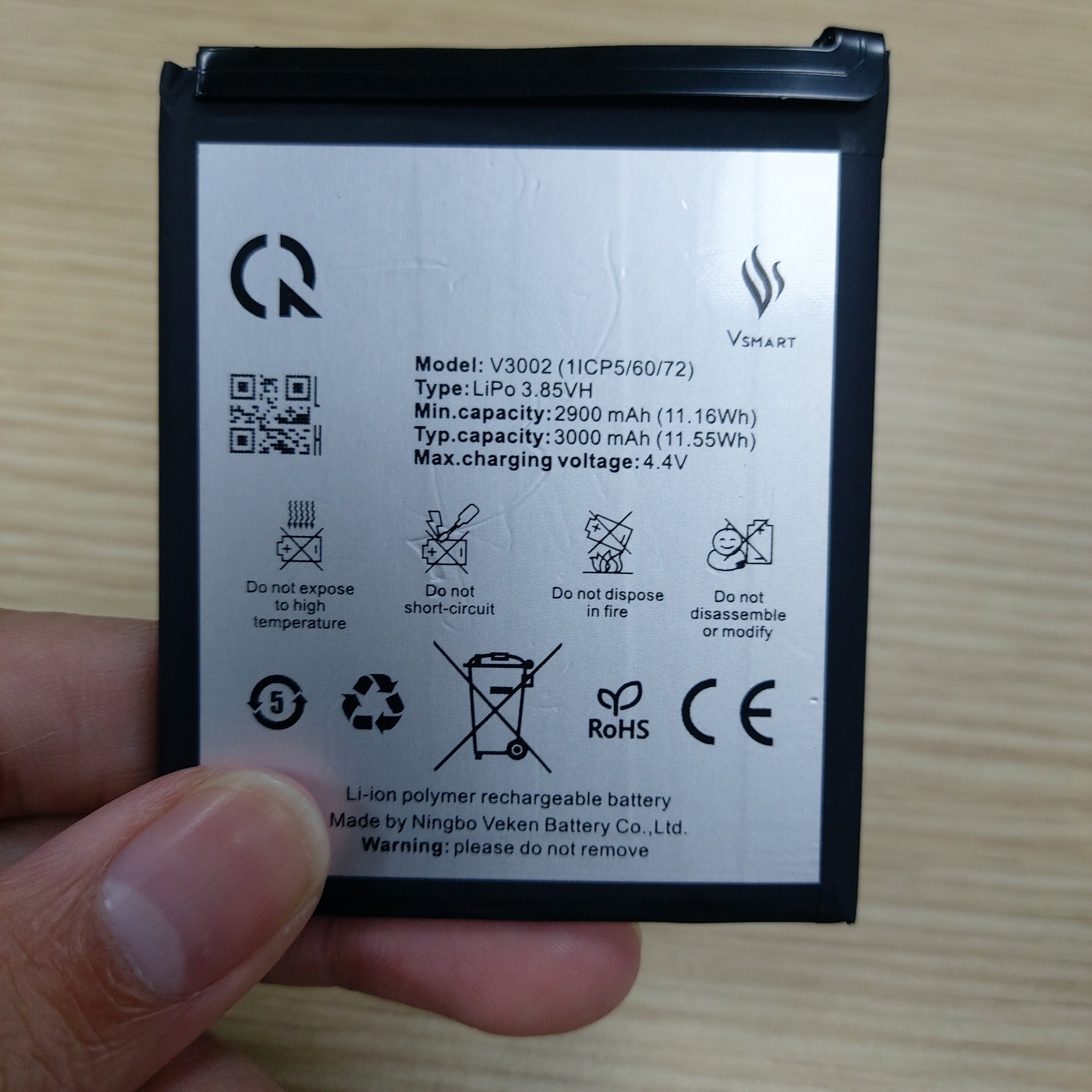 Pin vsmart joy 1 / v3002