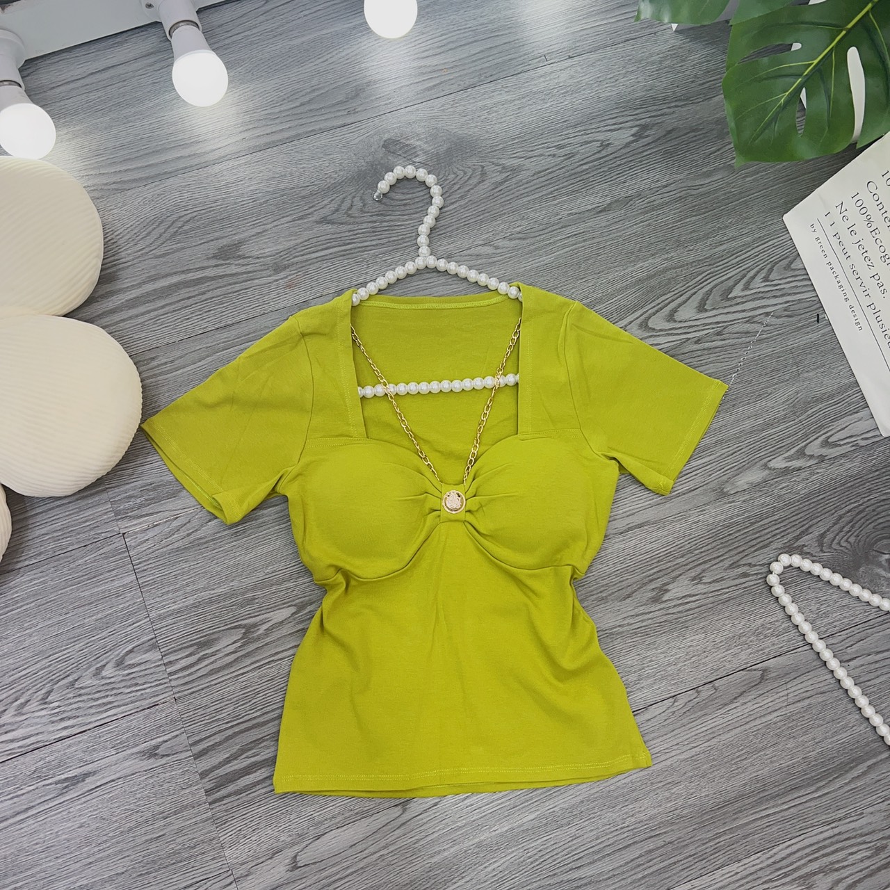 Áo thun ôm Body nữ Tay Ngắn dáng ngắn phối xích có mút ngực dày dặn