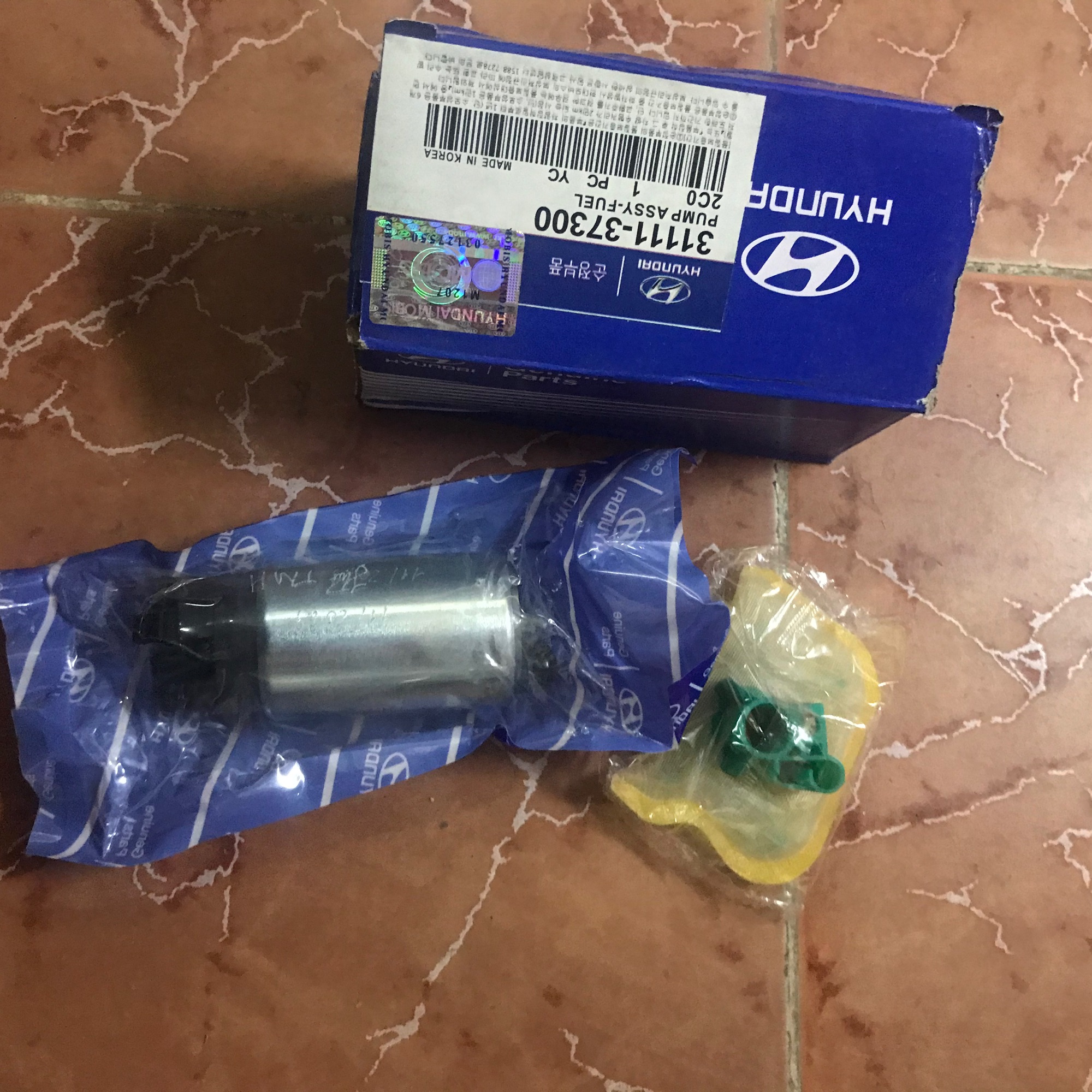 Bơm xăng dùng cho xe hyundai i10 grand