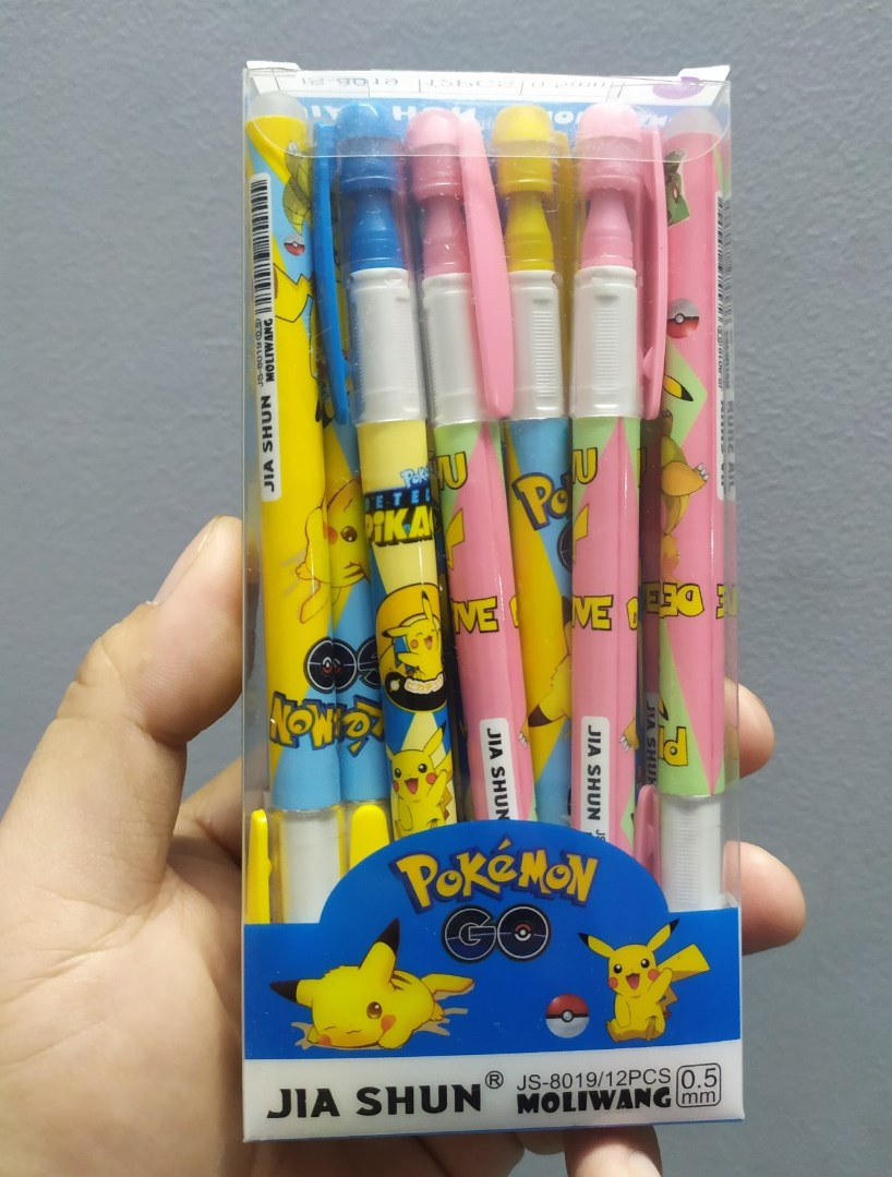 Hộp 12 cây bút xoá được mực tím - hình pikachu