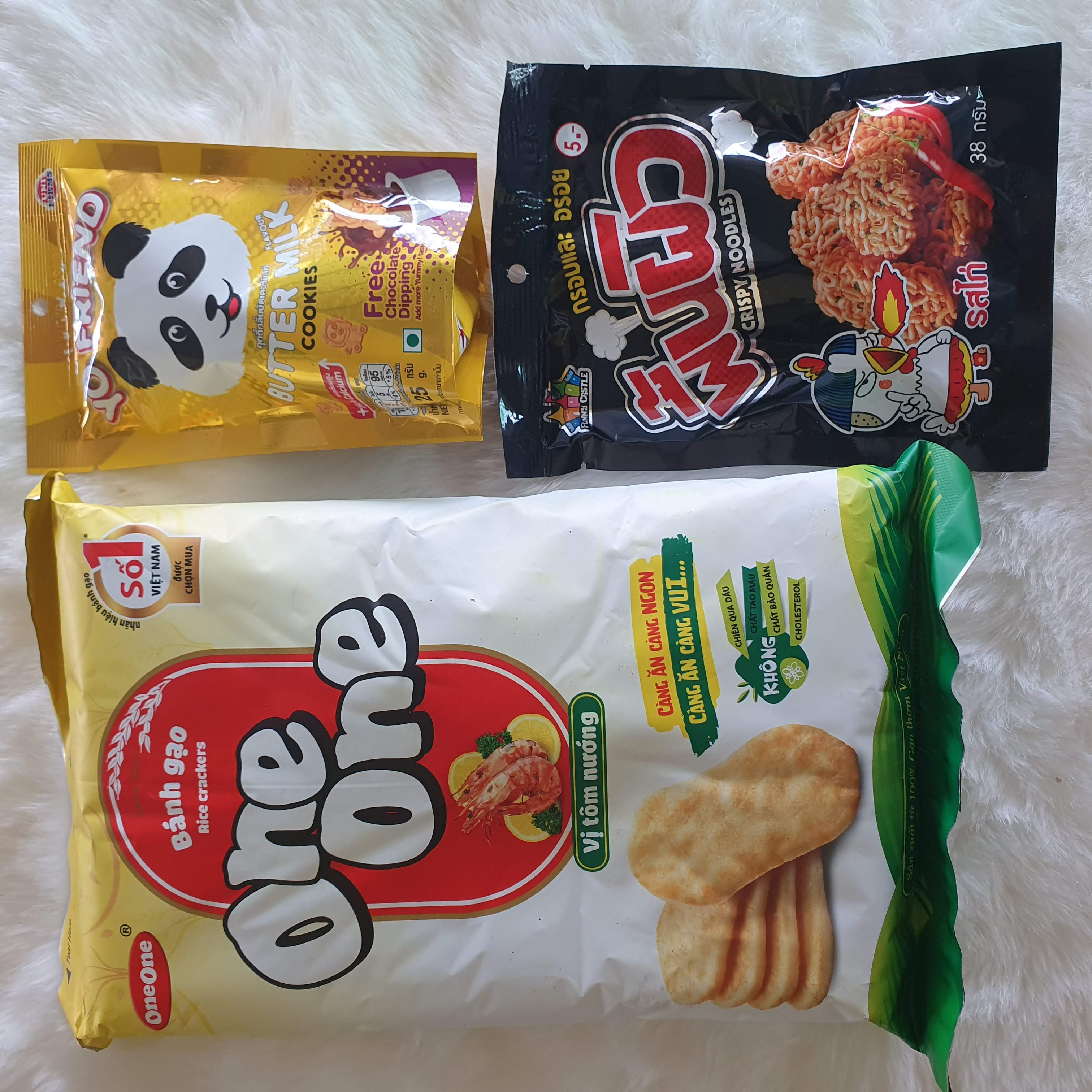 Combo1 bộ bánh ngon lạ miệng Bánh gạo ONE ONE, Bánh gấu YO FRIEND, Mì nén gia vị CRISPY NOODLES ăn vặt