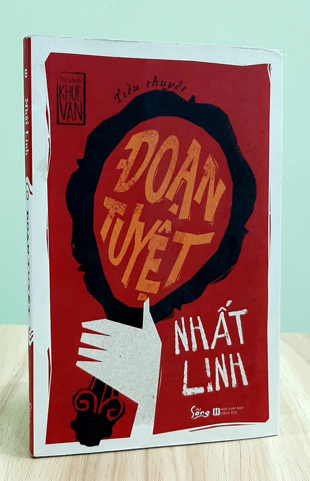 Sách - đoạn tuyệt - nhất linh
