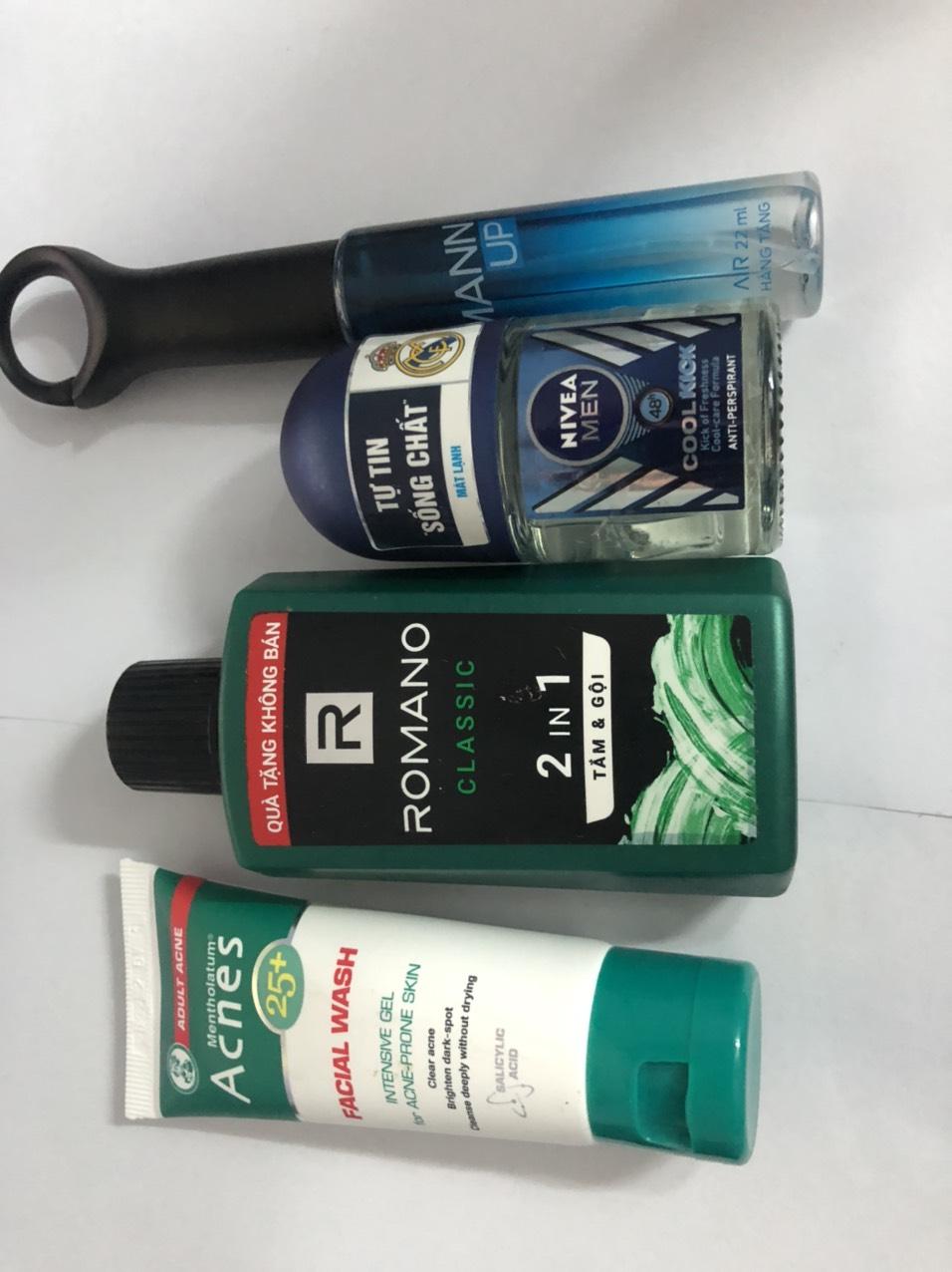 [HCM]Trọn bộ dành cho nam giới 4 món Mini gồm: 1 Chai dầu tắm gội hương nước hoa Romano 2in1 60g + 1 Nước Hoa XMen Mann up Air 22ml + 1 Chai lăn khử mùi Nivea for men 12ml + Tặng 1 Tuýp Gel rửa mặt ngừa mụn 25g