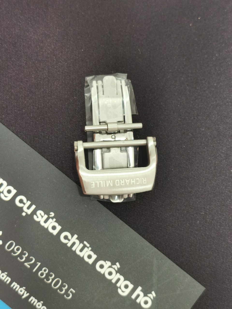 Khóa đồng hồ Richard Mille