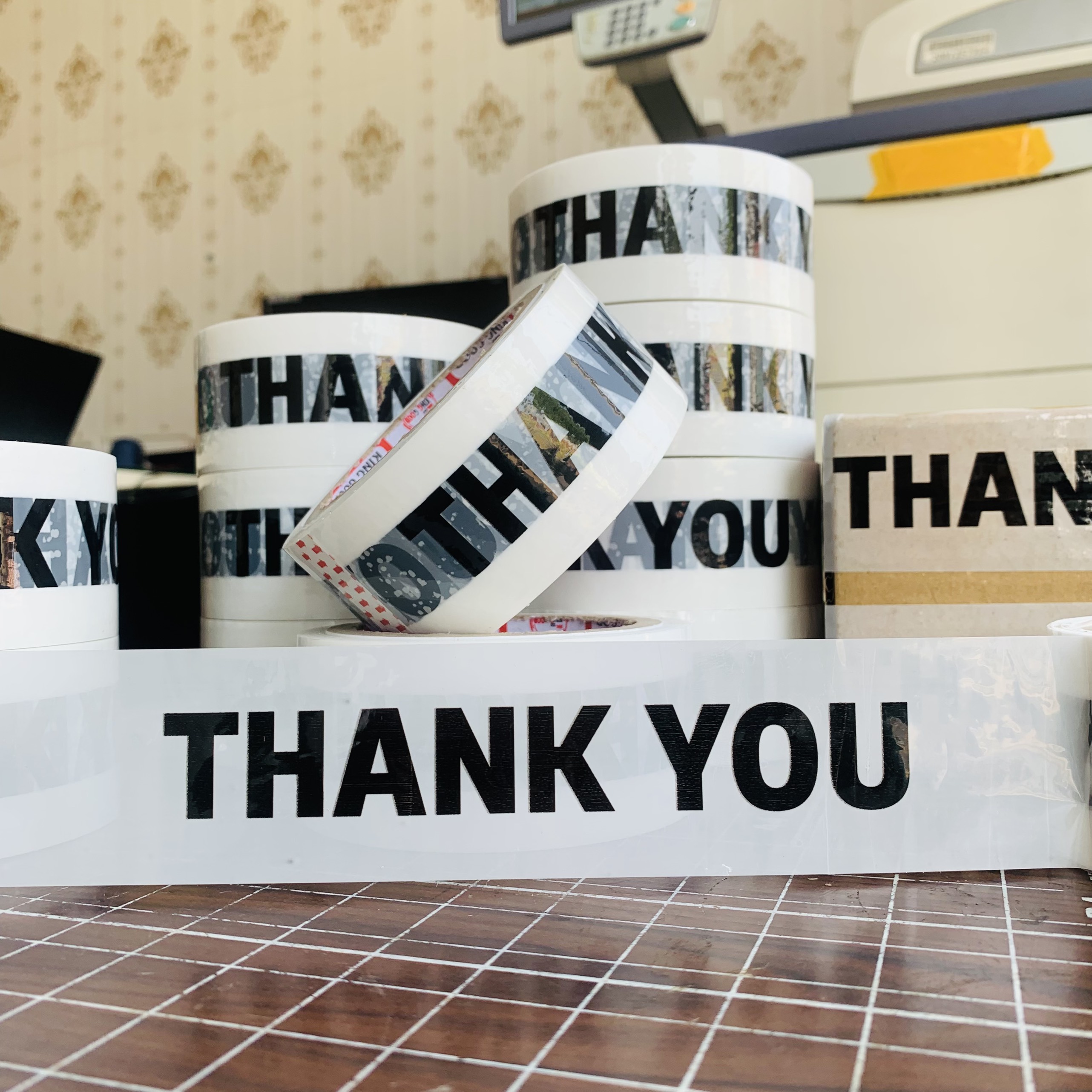 Cuộn băng keo " thank you" bản 48mm 100yard bka111