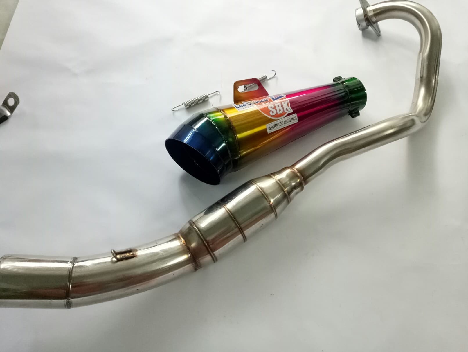 Pô leovince,full cổ bầu lăp exciter 150.