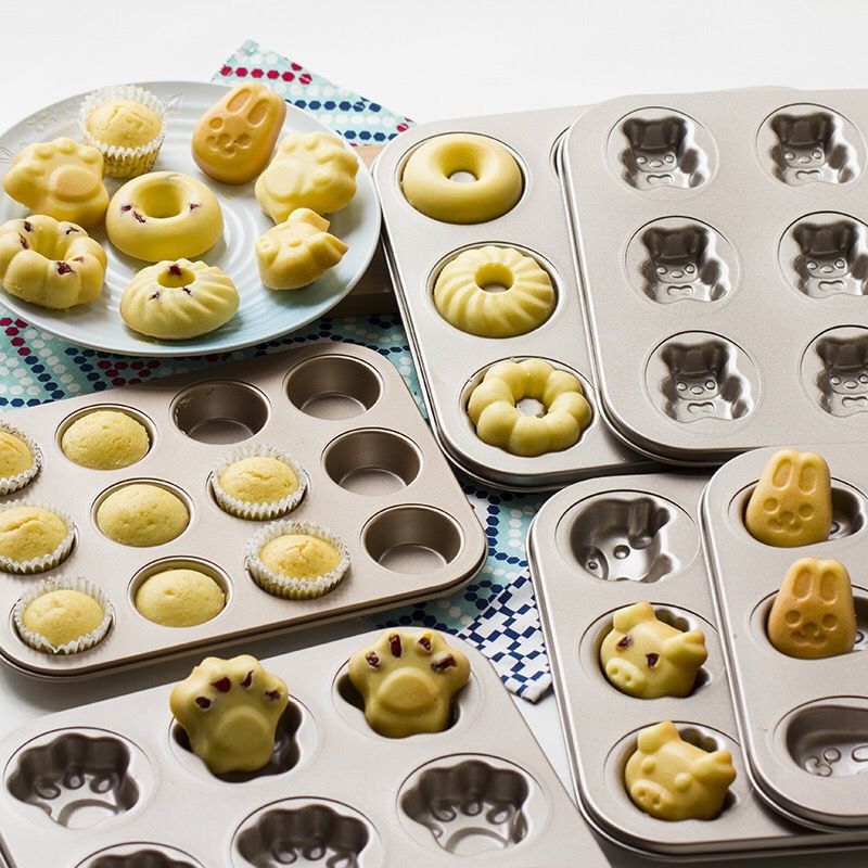 Khuôn làm bánh muffin 6 ngăn bằng kim loại