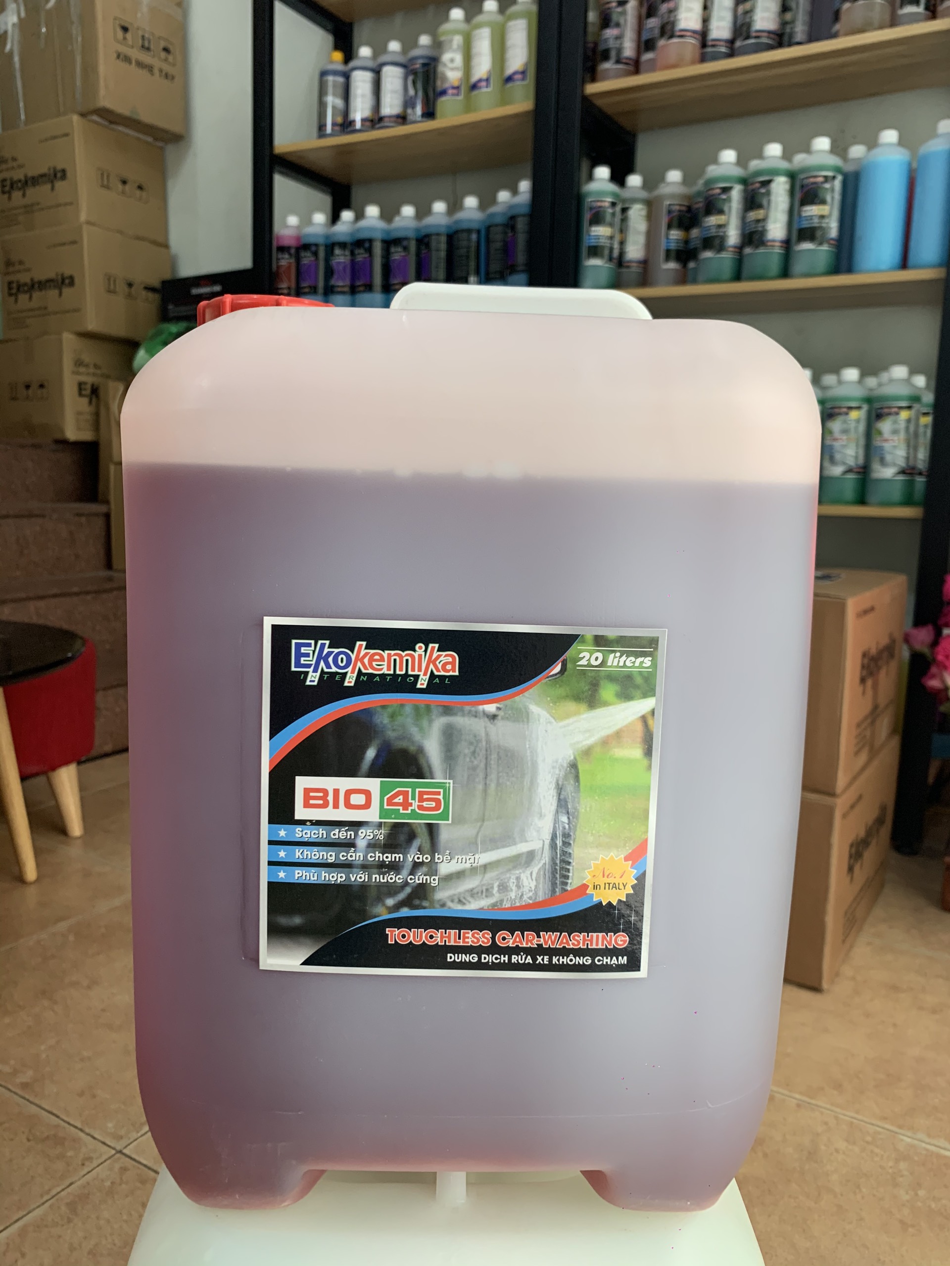 NƯỚC RỬA Ô TÔ - XE MÁY VÀ KHOANG ĐỘNG CƠ KHÔNG CHẠM EKOKEMIKA ITALY BIO 45-20L