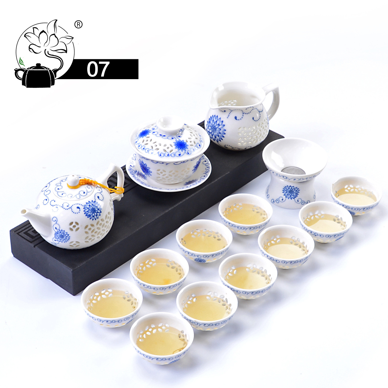 [Có sẵn] Bộ ấm chén uống trà bằng sứ trắng tráng thủy tinh thấu quang họa tiết cúc Bách Nhật 16 chi tiết