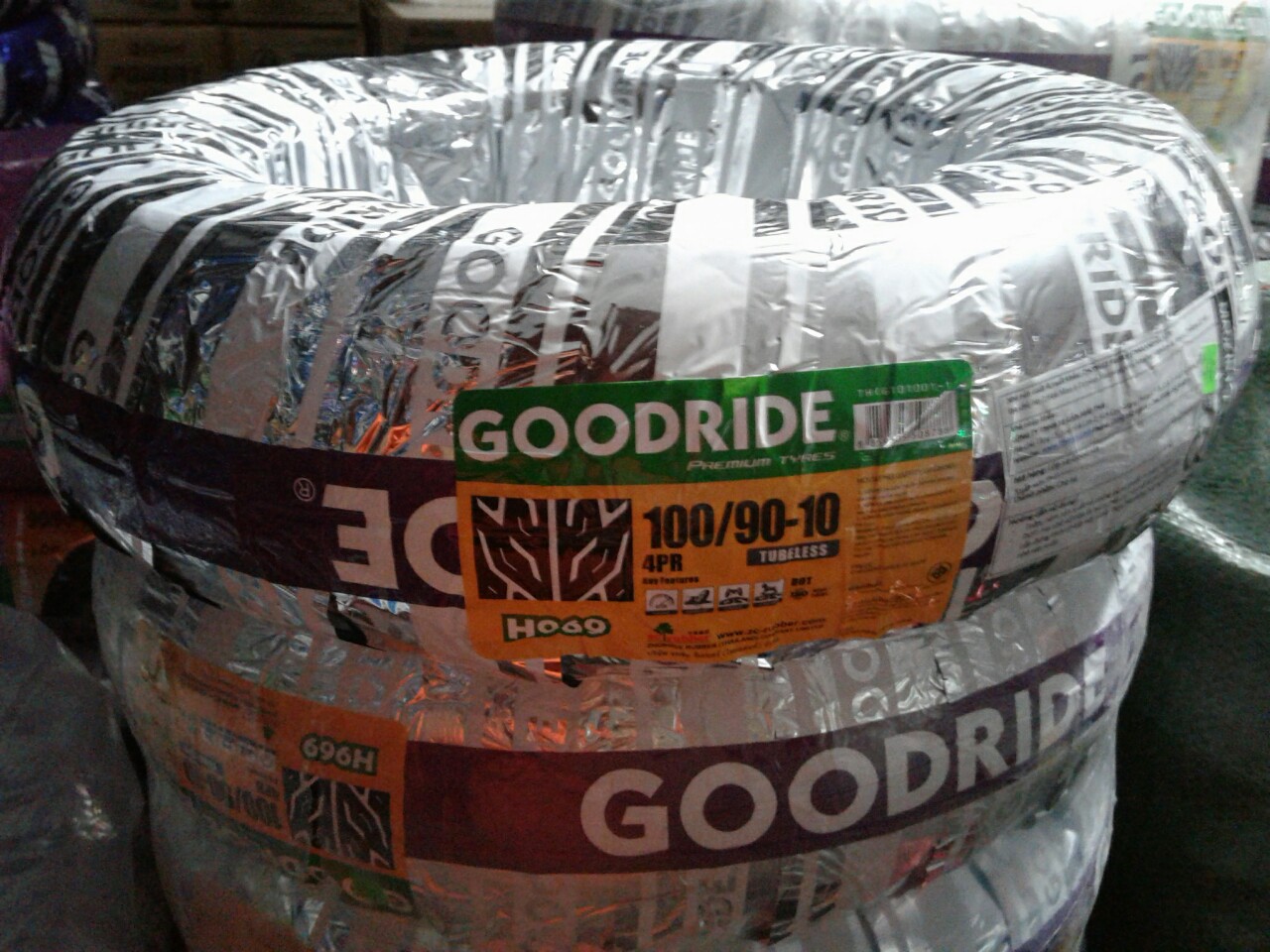 Vỏ xe atila size 100/90-10, vỏ alizabes 100/90-10 hiệu Goodride Thailan gai H969