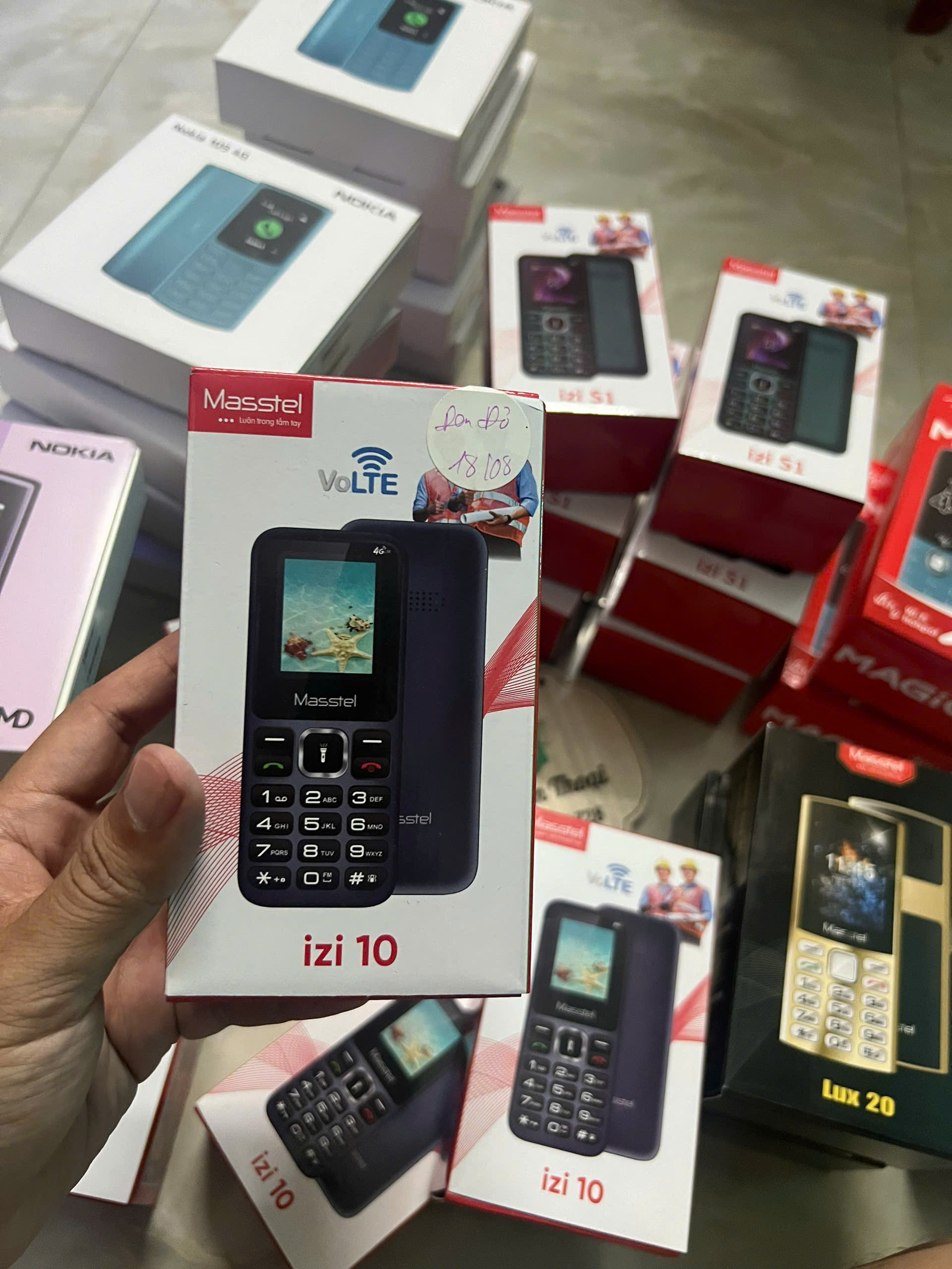 Điện Thoại 4G Masstel izi 10 4G Loa tốt âm thanh to rõ ràng - Bảo hành 12 tháng chính hãng