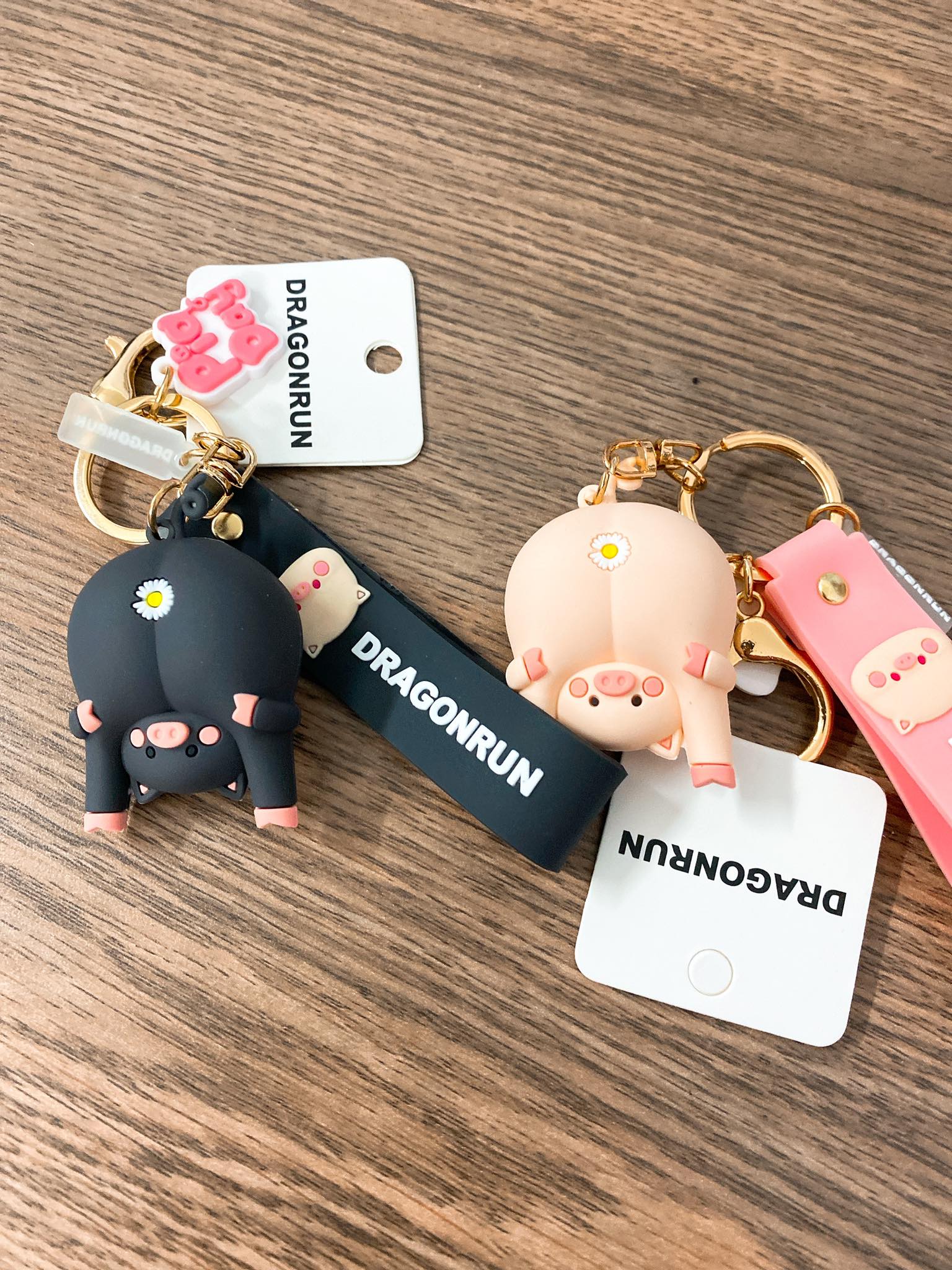 Móc khoá heo cute chu mông nhựa cao cấp cực độc