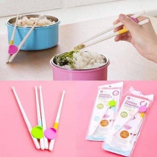 Đồ Dùng Ăn Dặm-Đũa Tập Ăn Cho Bé Tập Gắp Có Vòng Kẹp Cố Định 2 Chiếc Đũa Hàng Xuất Nhật