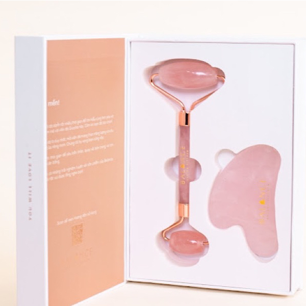 [CHÍNH HÃNG] Combo Massage Mặt Guasha & Thanh Lăn + Tặng Oil Hữu Cơ - Nâng Cơ Trẻ Hoá Cao Cấp đạt Kiểm Định PNJ - Thạch Anh Hồng