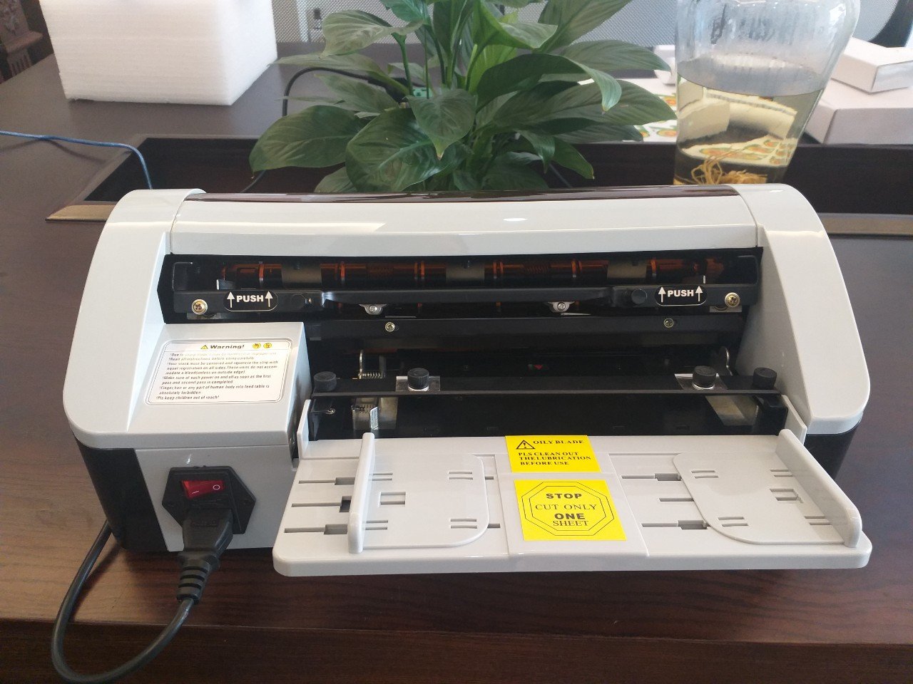 Máy cắt card loại tốt