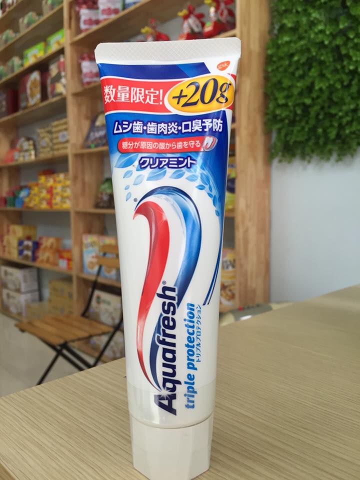 Kem Đánh Răng Aquafresh hương bạc hà 160g Của Nhật Bản, được chiết xuất từ lá bạc hà cho bạn hơi thở thơm mát, bảo vệ răng bạn khỏi sâu răng và các mảng bám, Hàng nội địa Nhật, Ashley Mart