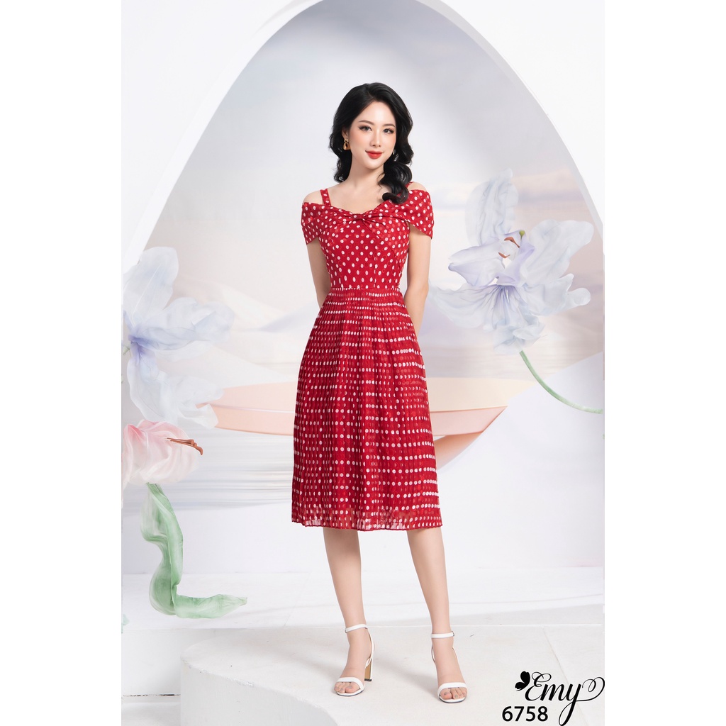 Đầm emy em6758 xoè đỏ bi dập ply