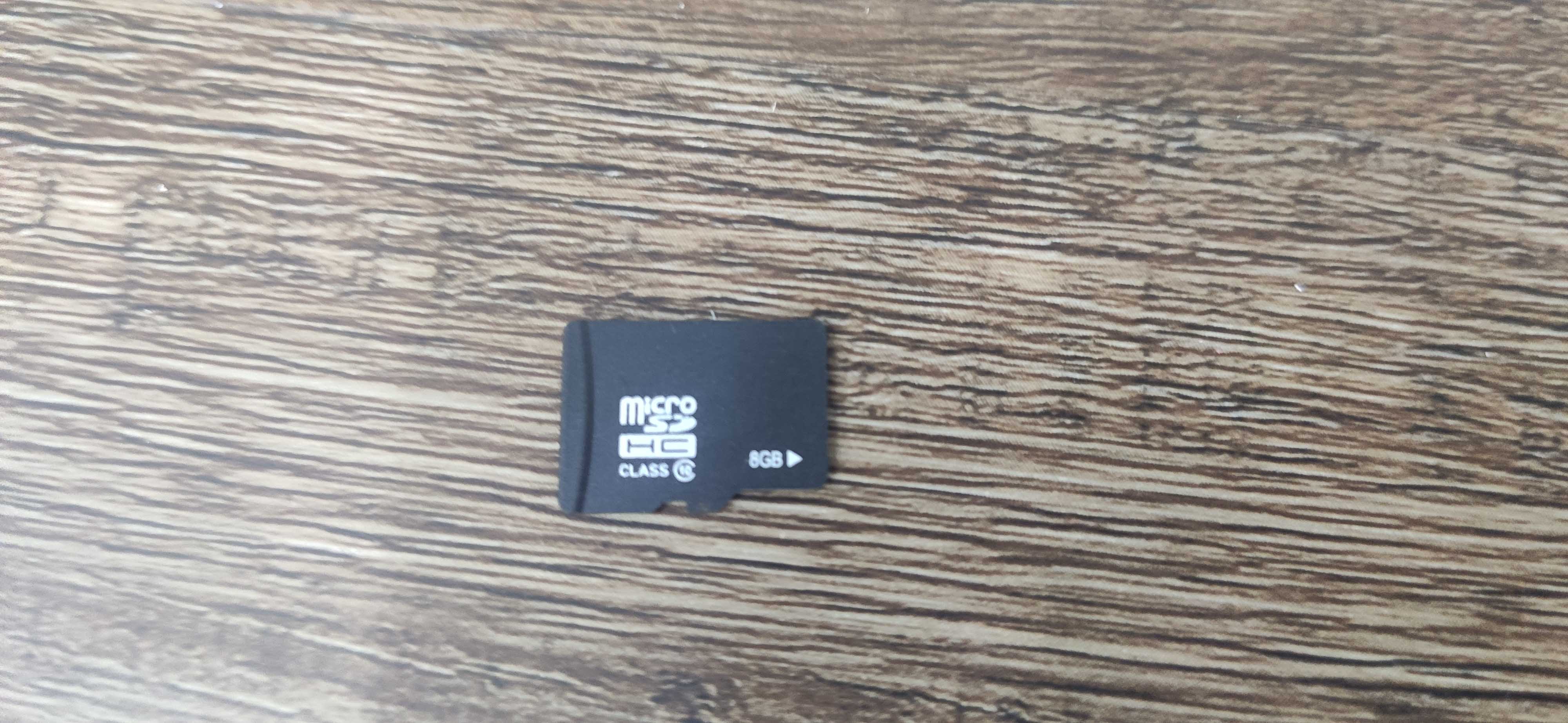 Thẻ nhớ 8 gb có các bài kinh niệm Phật